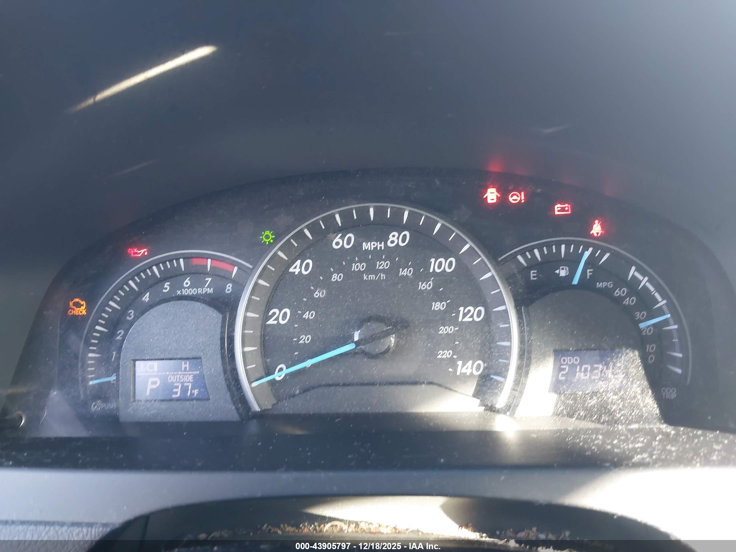 TOYOTA CAMRY image 7