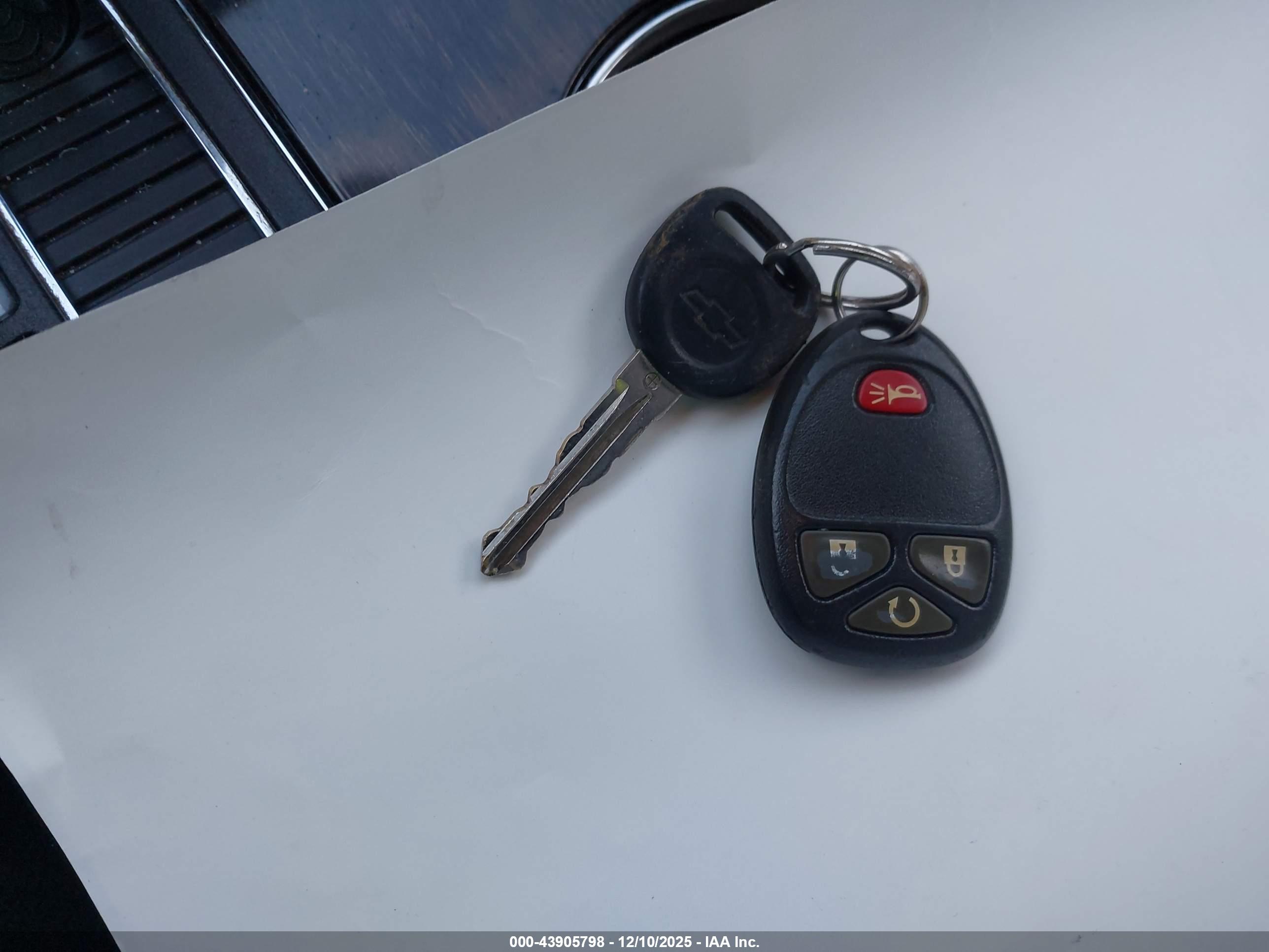 CHEVROLET TRAVERSE image 11