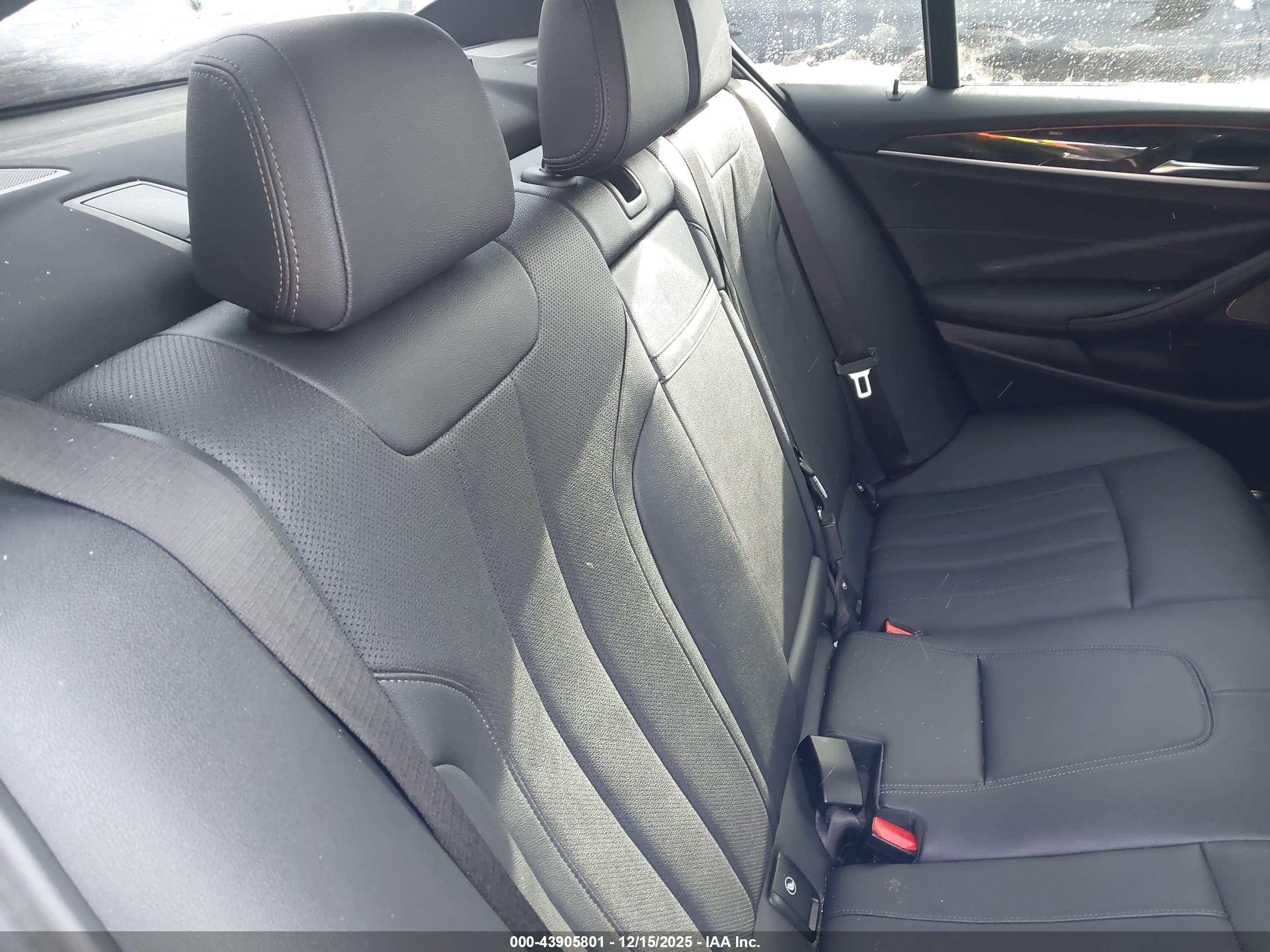 BMW 530 image 8