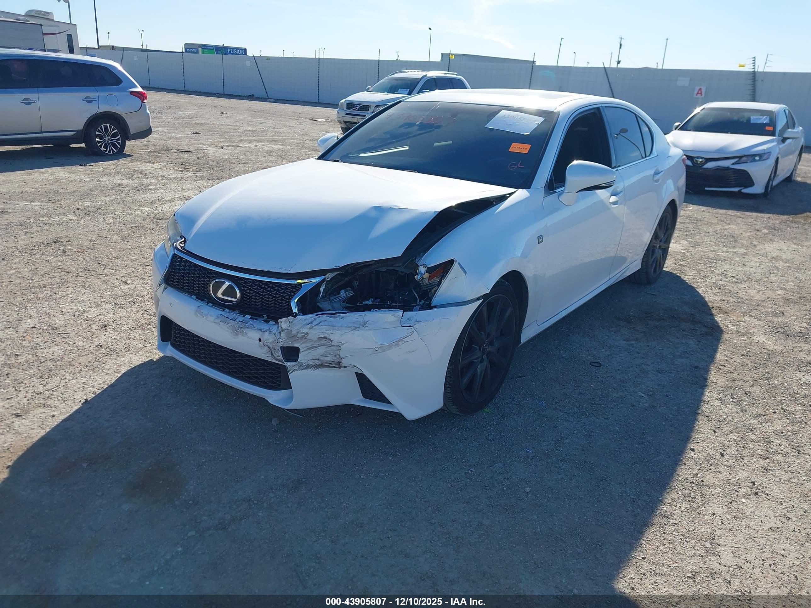 LEXUS GS image 6