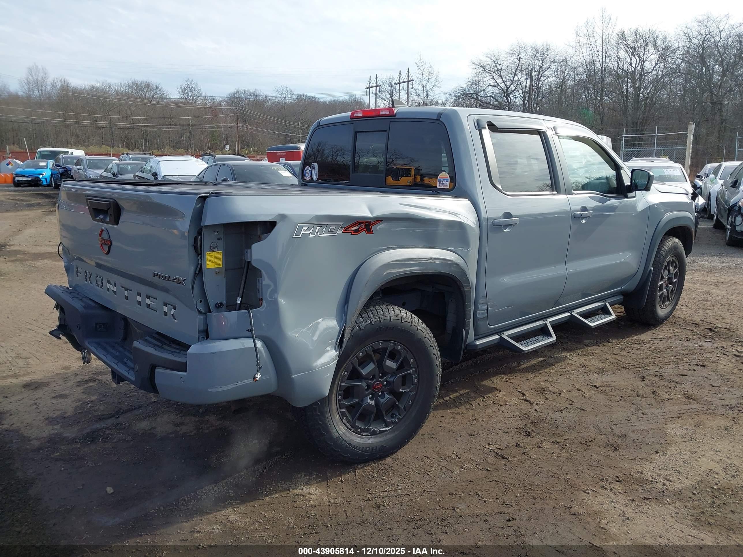 NISSAN FRONTIER image 6