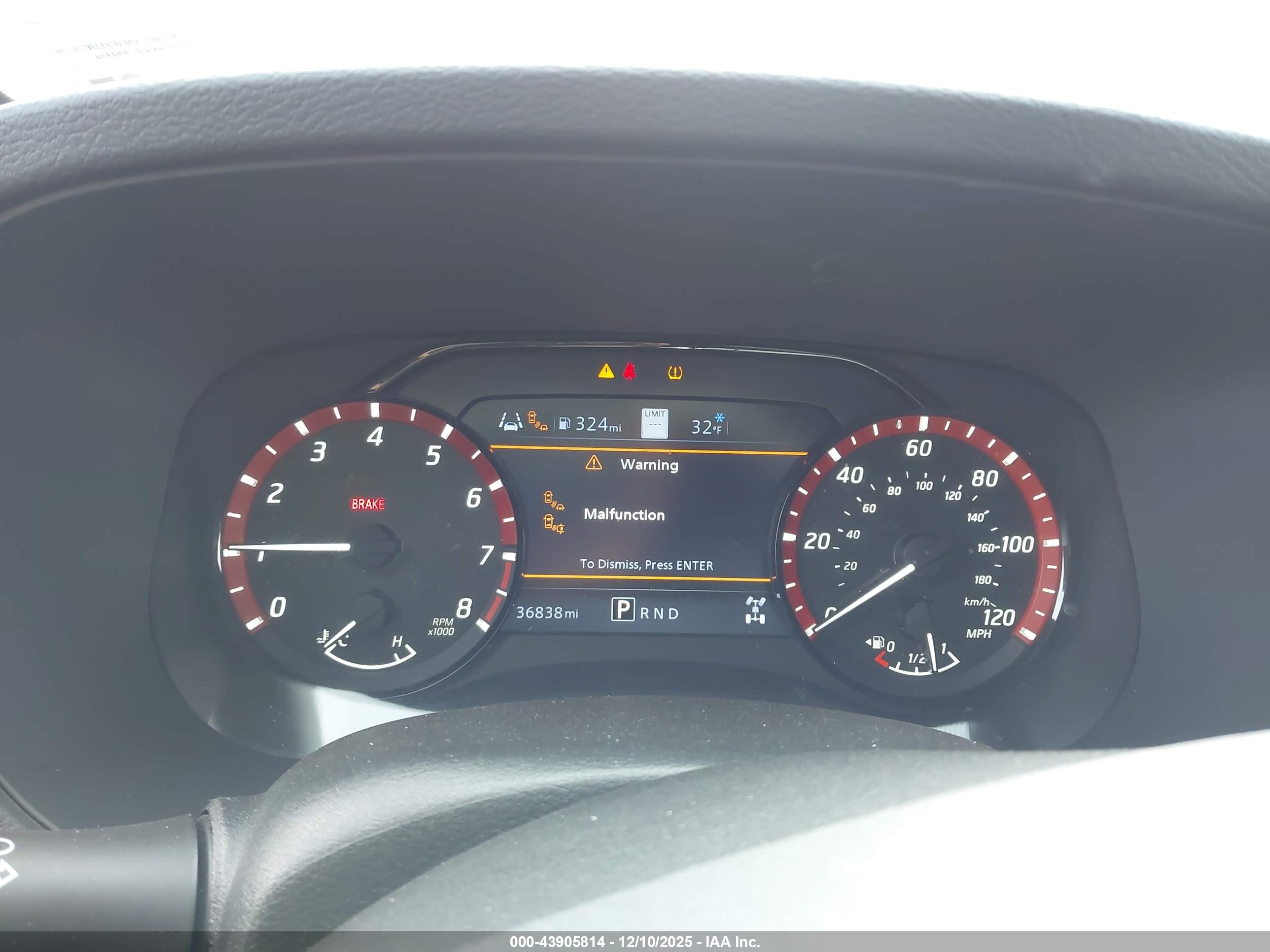 NISSAN FRONTIER image 7