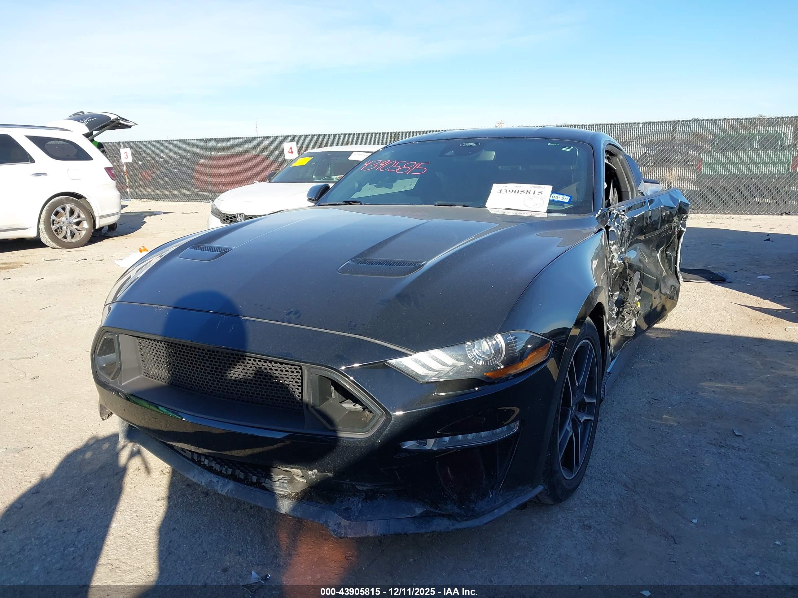 FORD MUSTANG image 2
