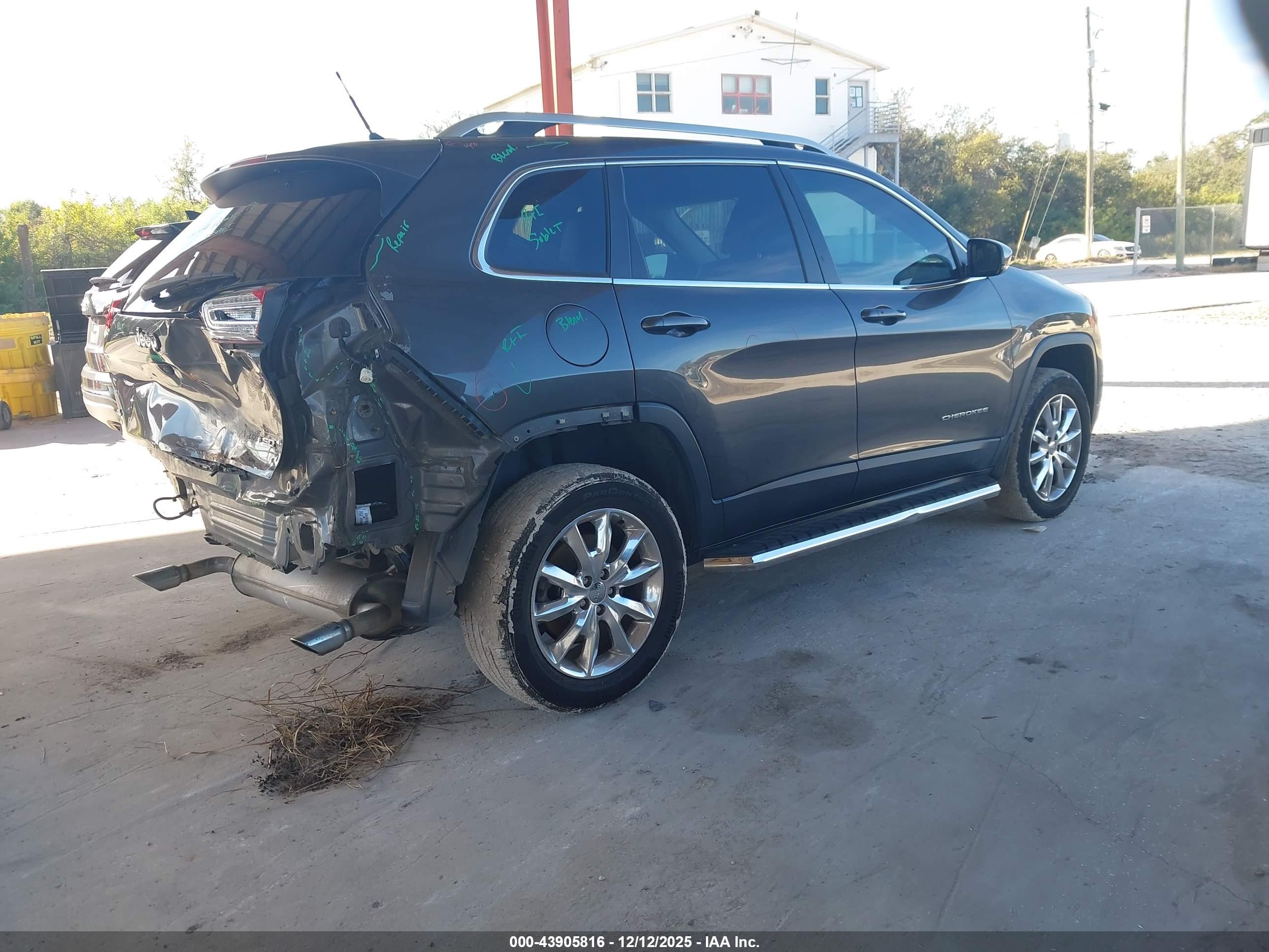 JEEP CHEROKEE image 4