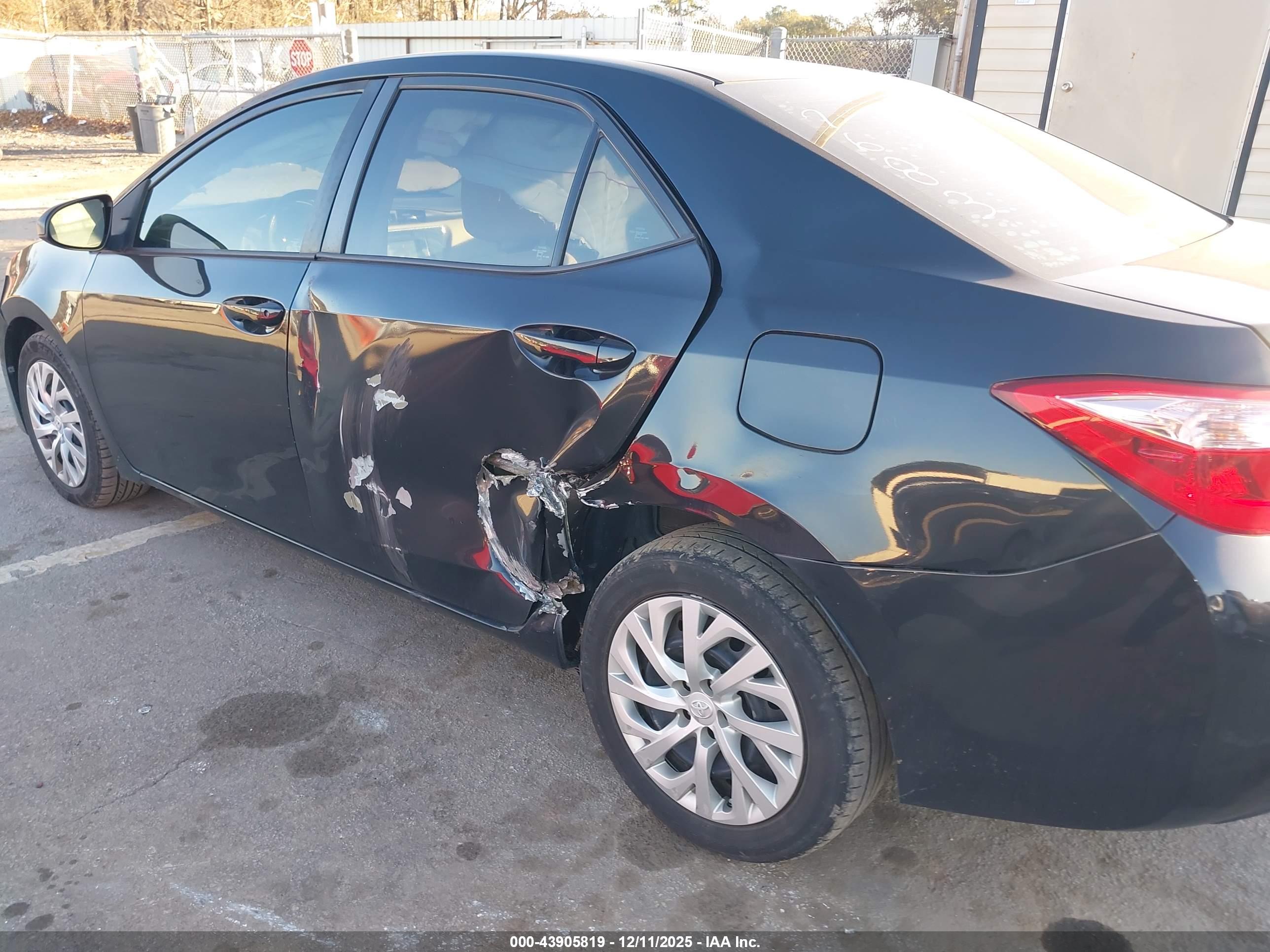 TOYOTA COROLLA image 6
