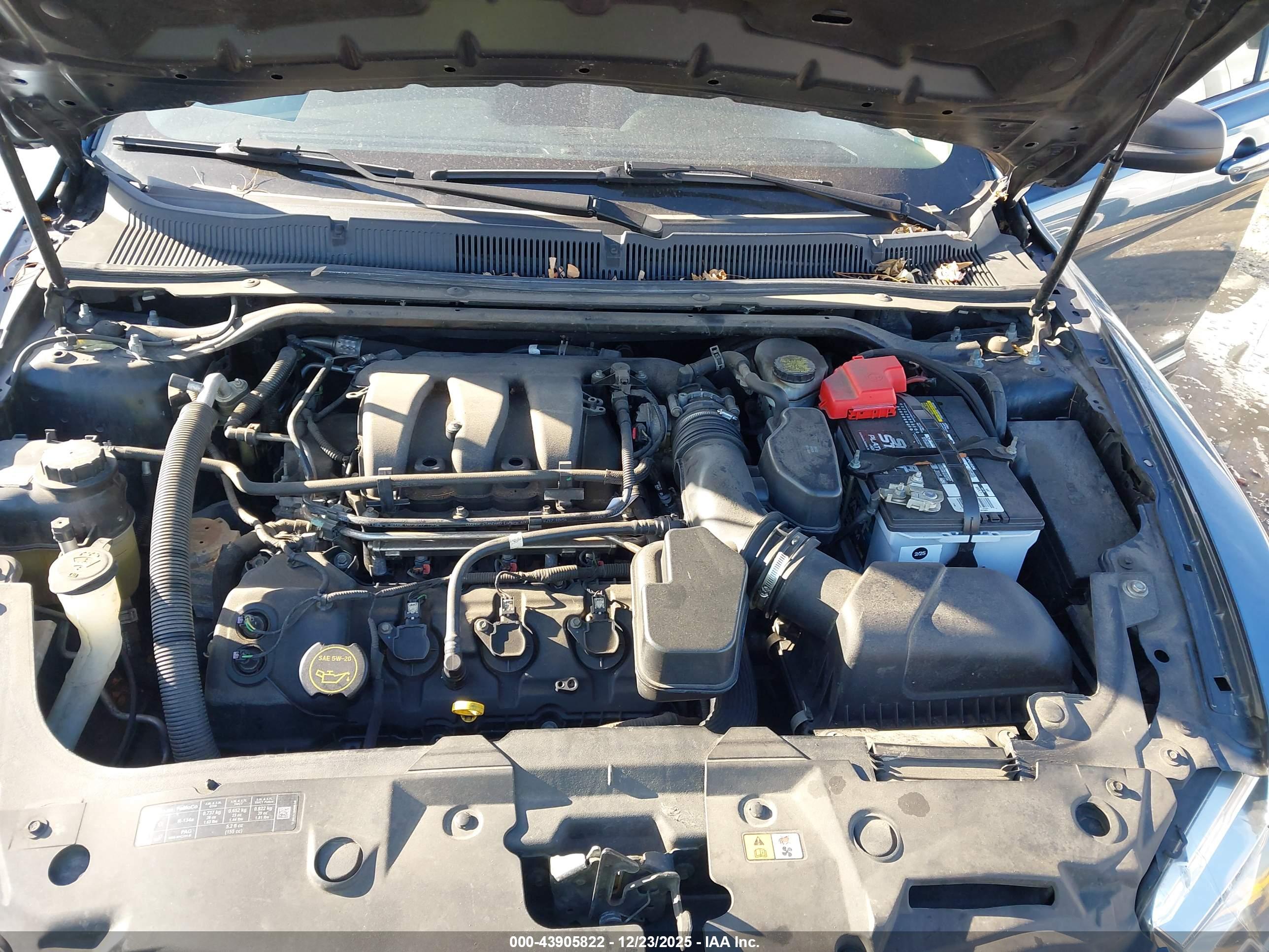 FORD TAURUS image 10