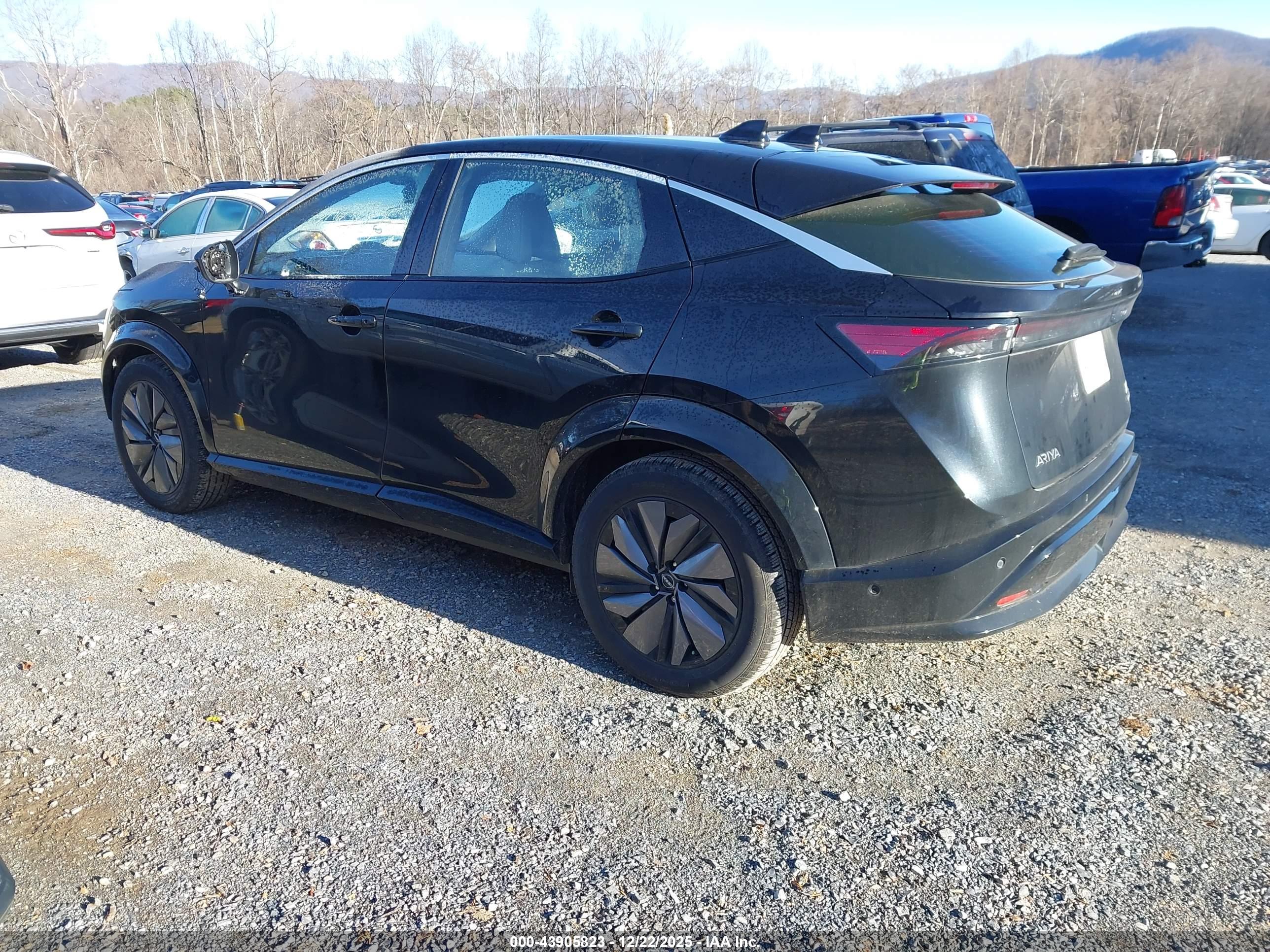 NISSAN ARIYA image 3
