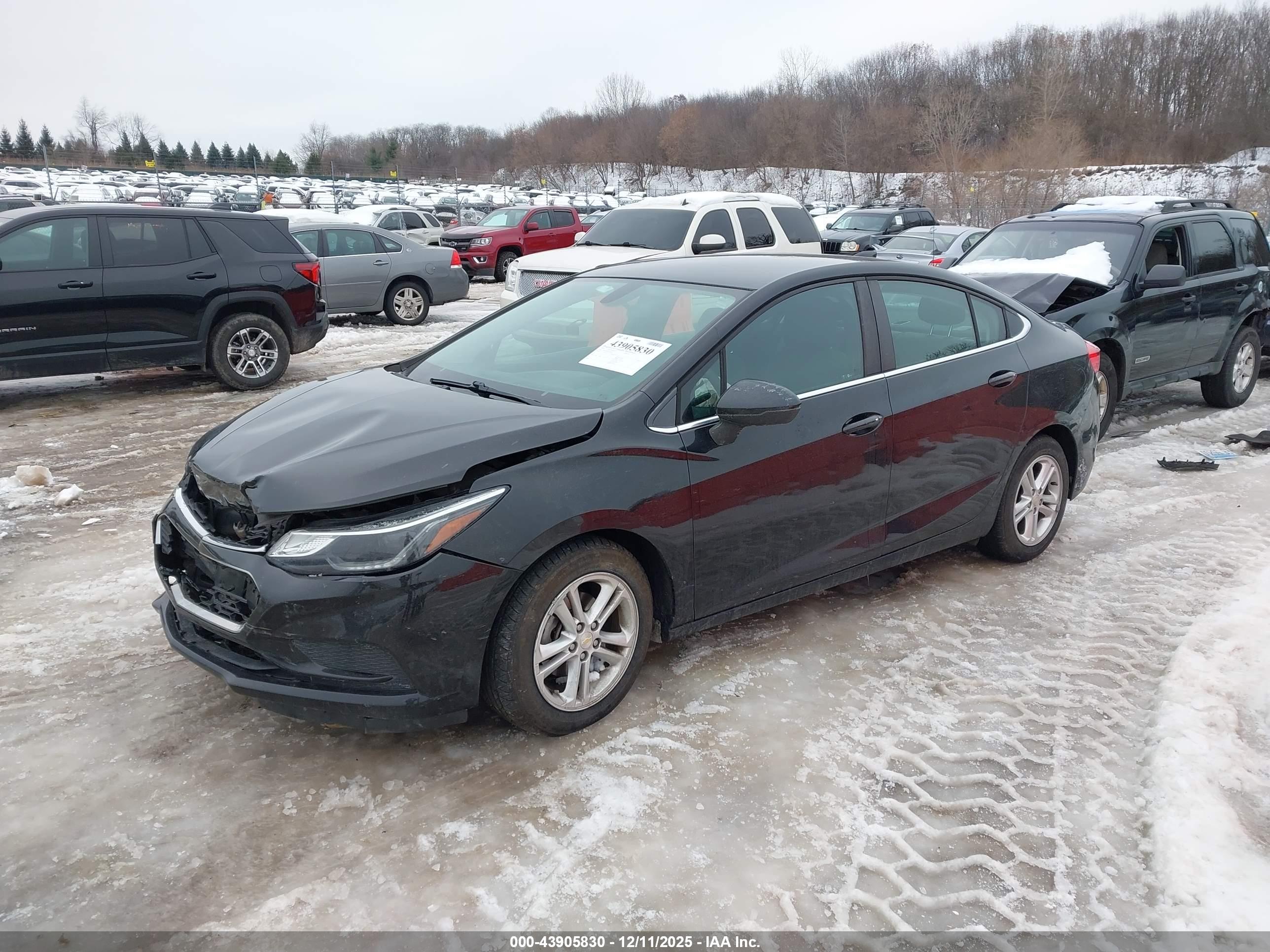 CHEVROLET CRUZE image 2