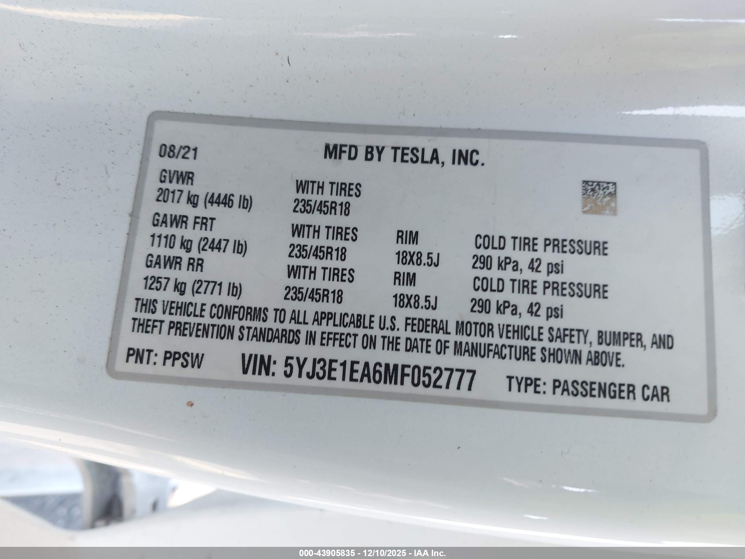 TESLA MODEL image 9
