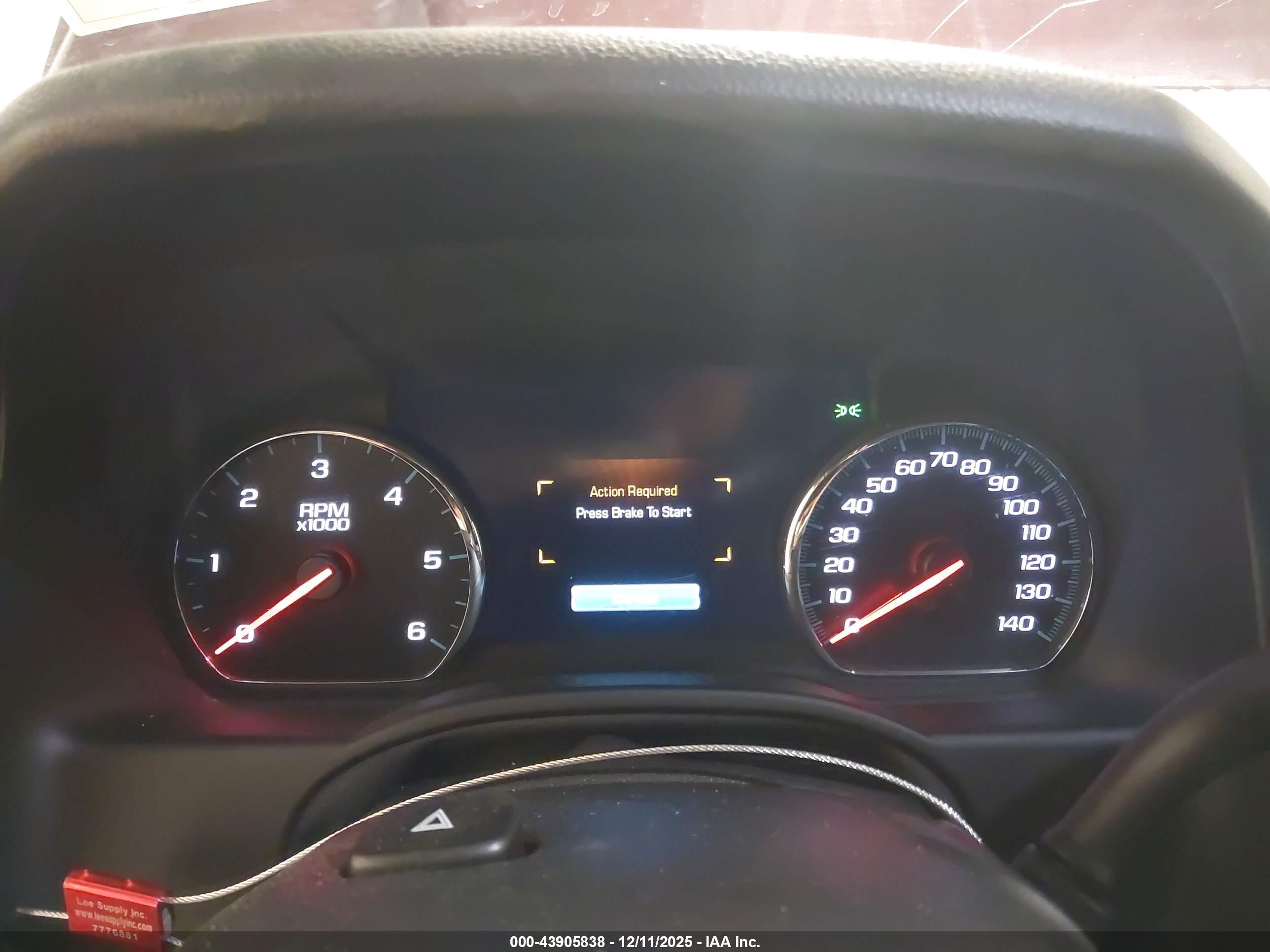 CHEVROLET SUBURBAN image 7