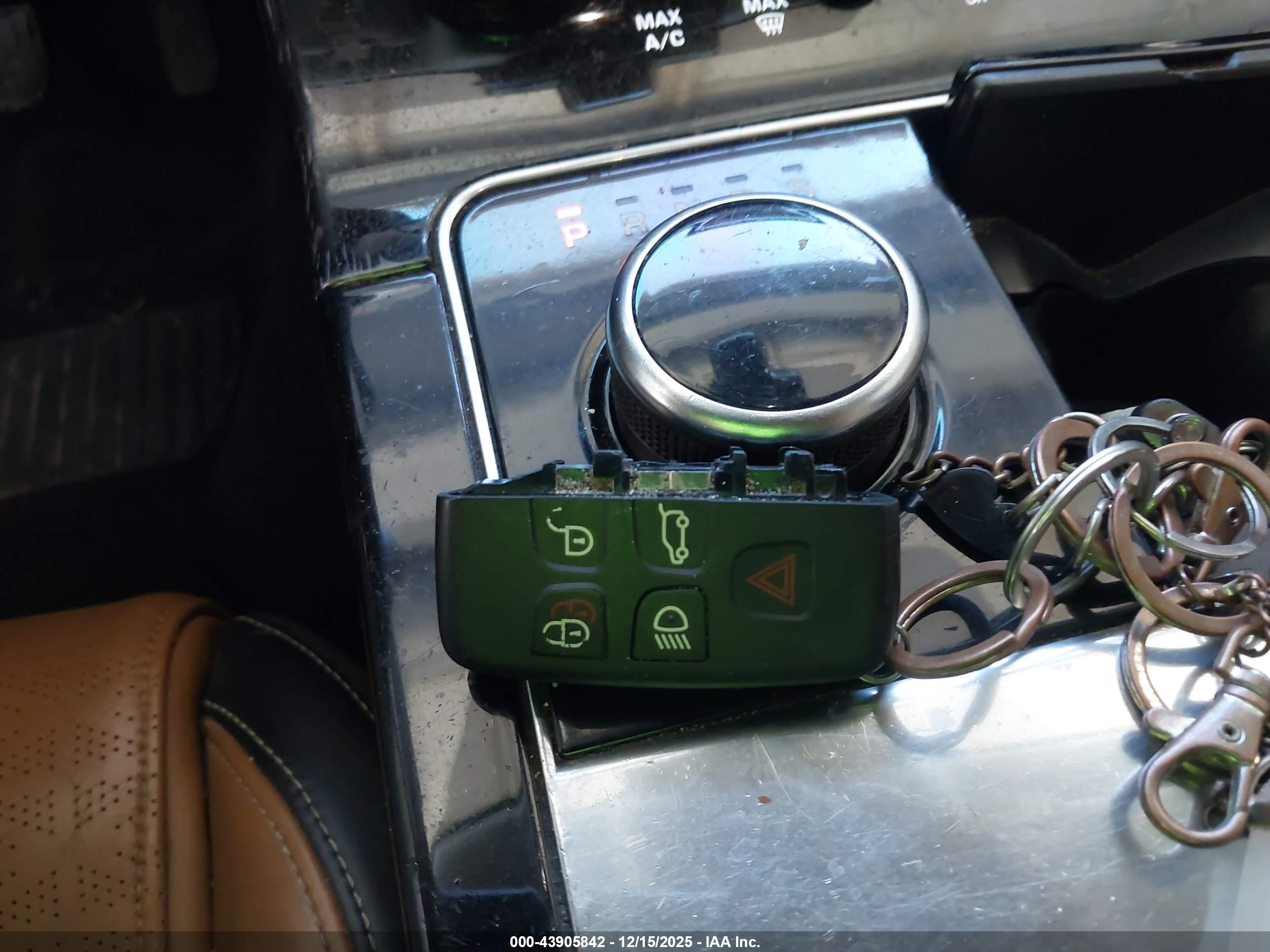 LAND ROVER image 11