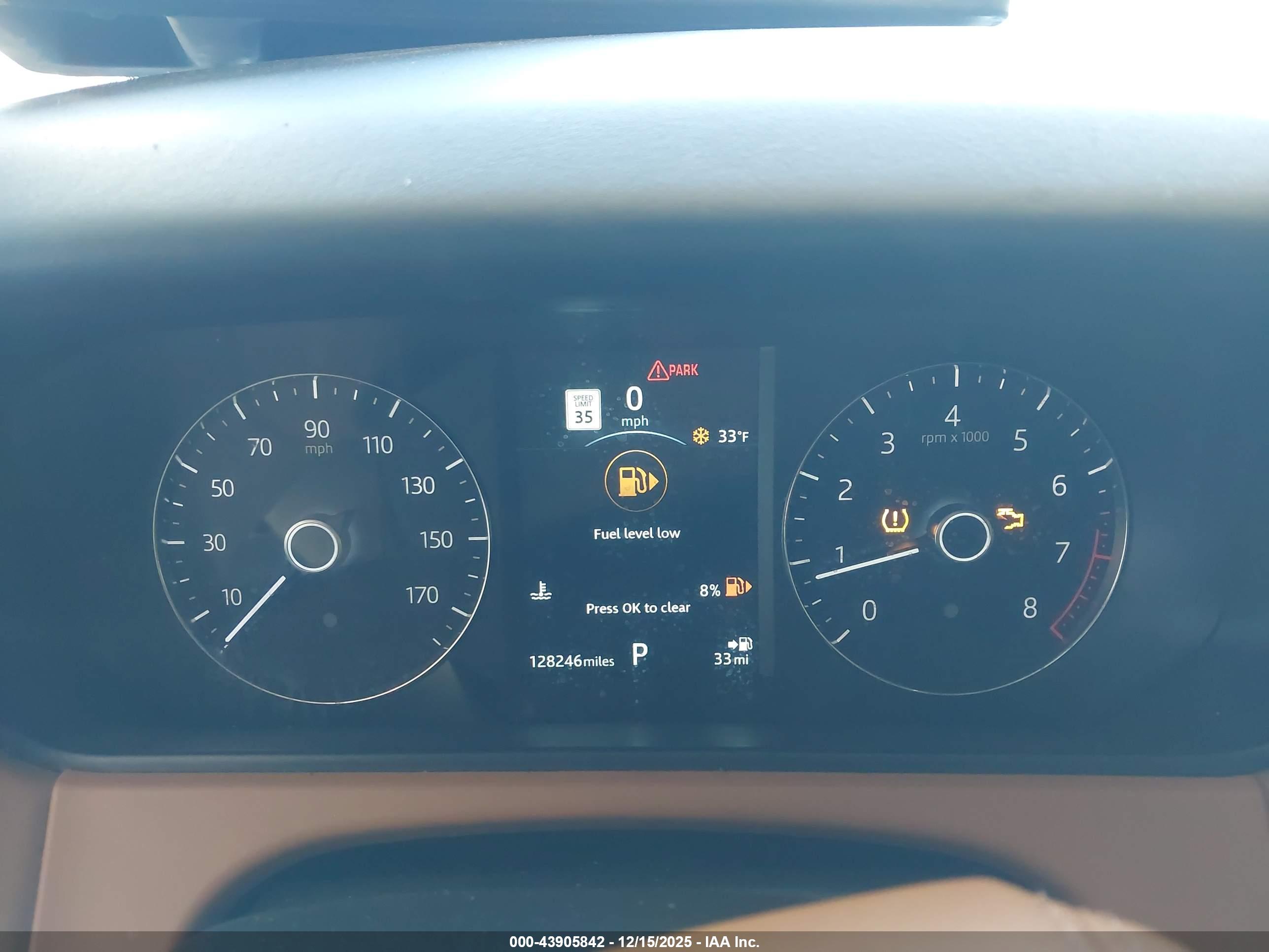 LAND ROVER image 7