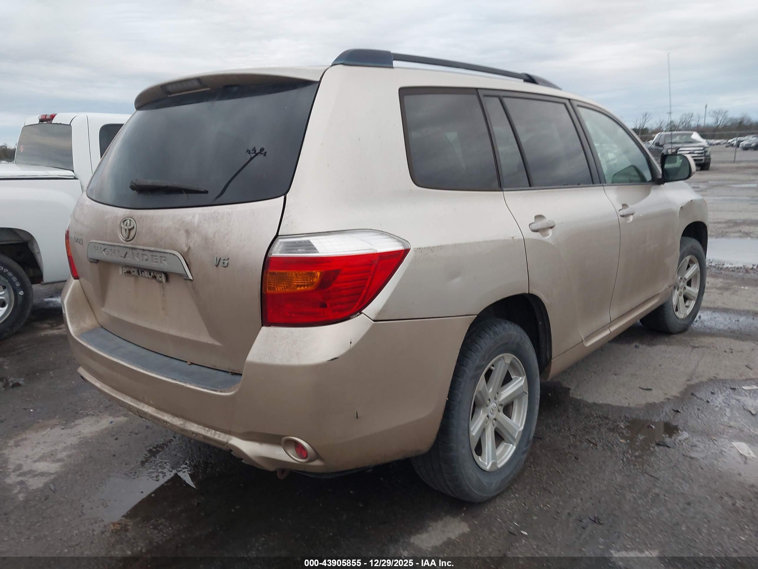 TOYOTA HIGHLANDER image 4