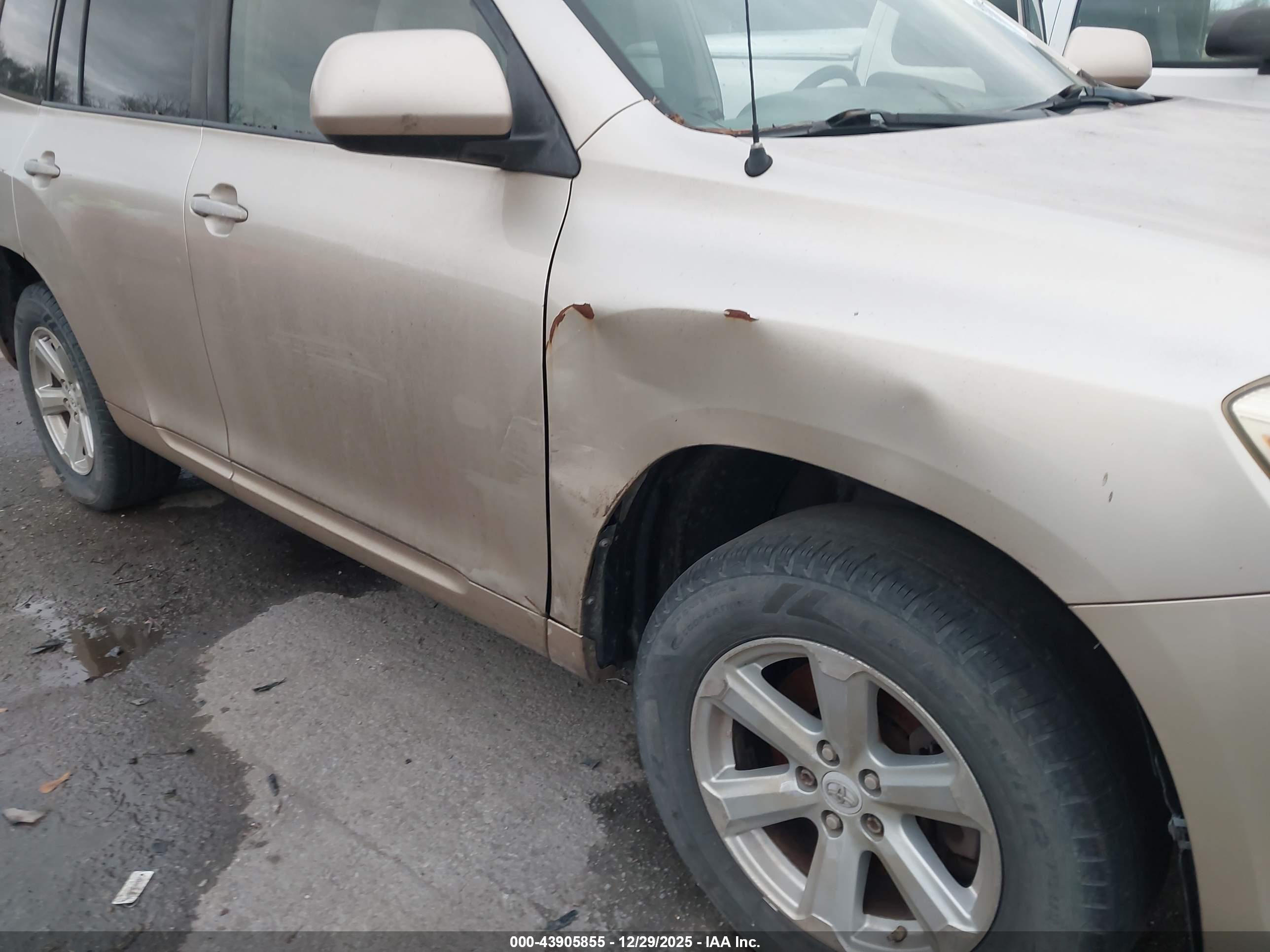 TOYOTA HIGHLANDER image 6