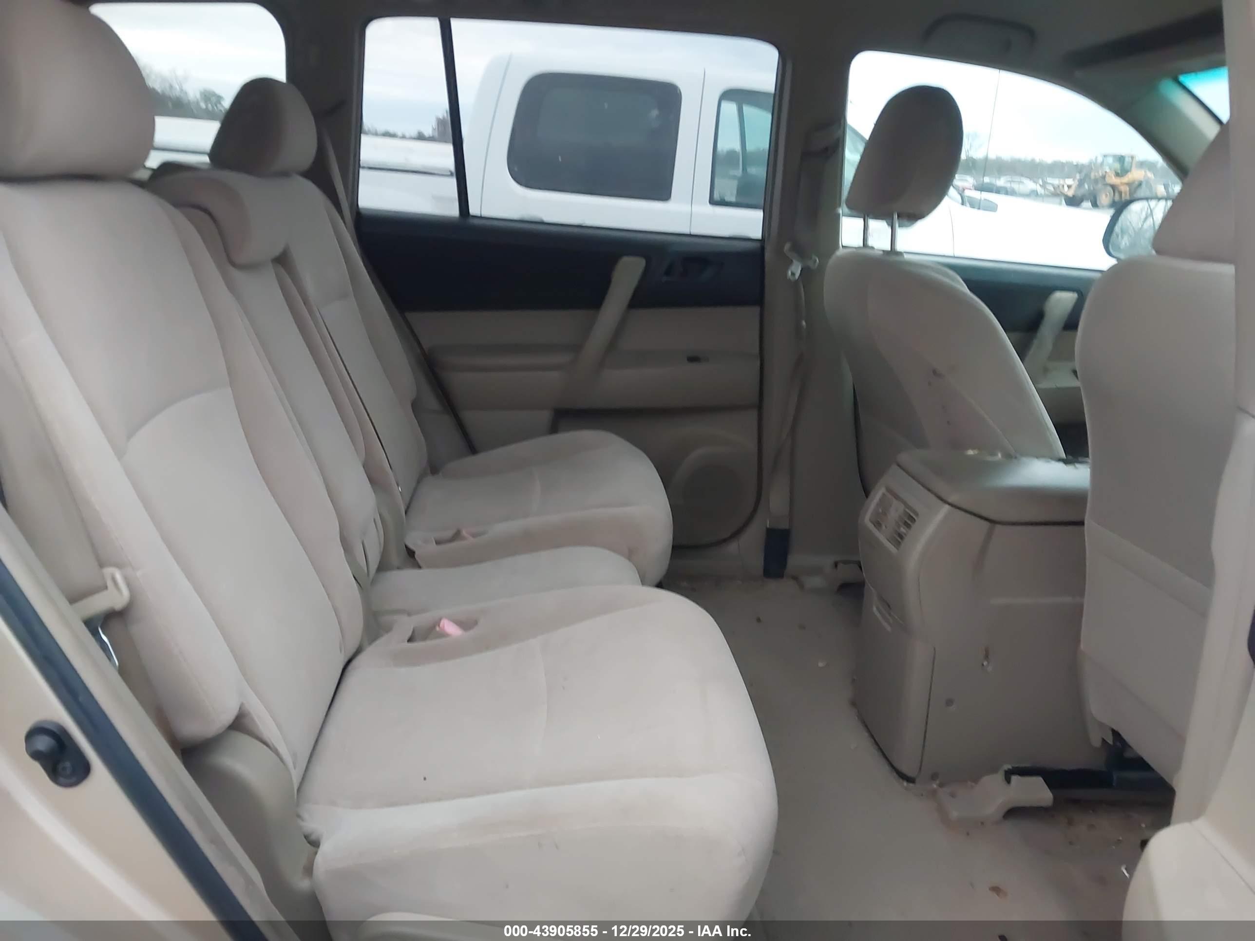 TOYOTA HIGHLANDER image 8