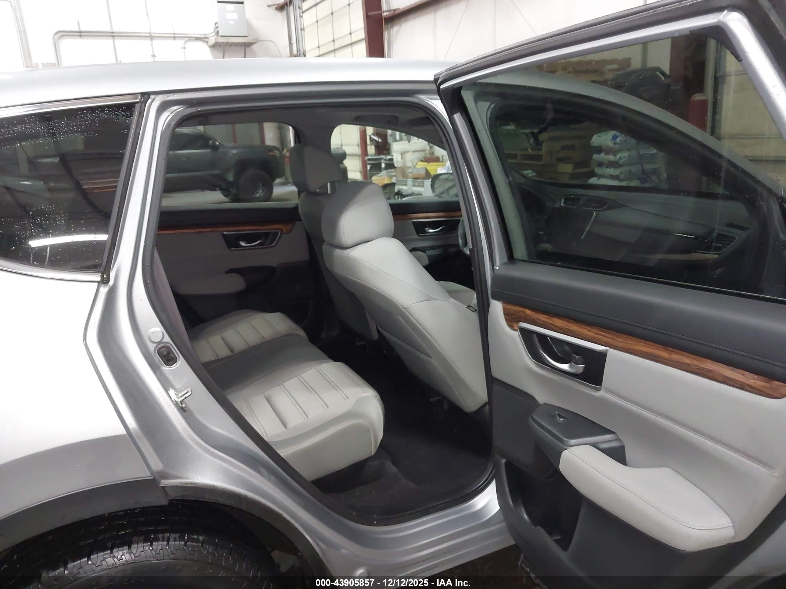 HONDA CR-V image 8