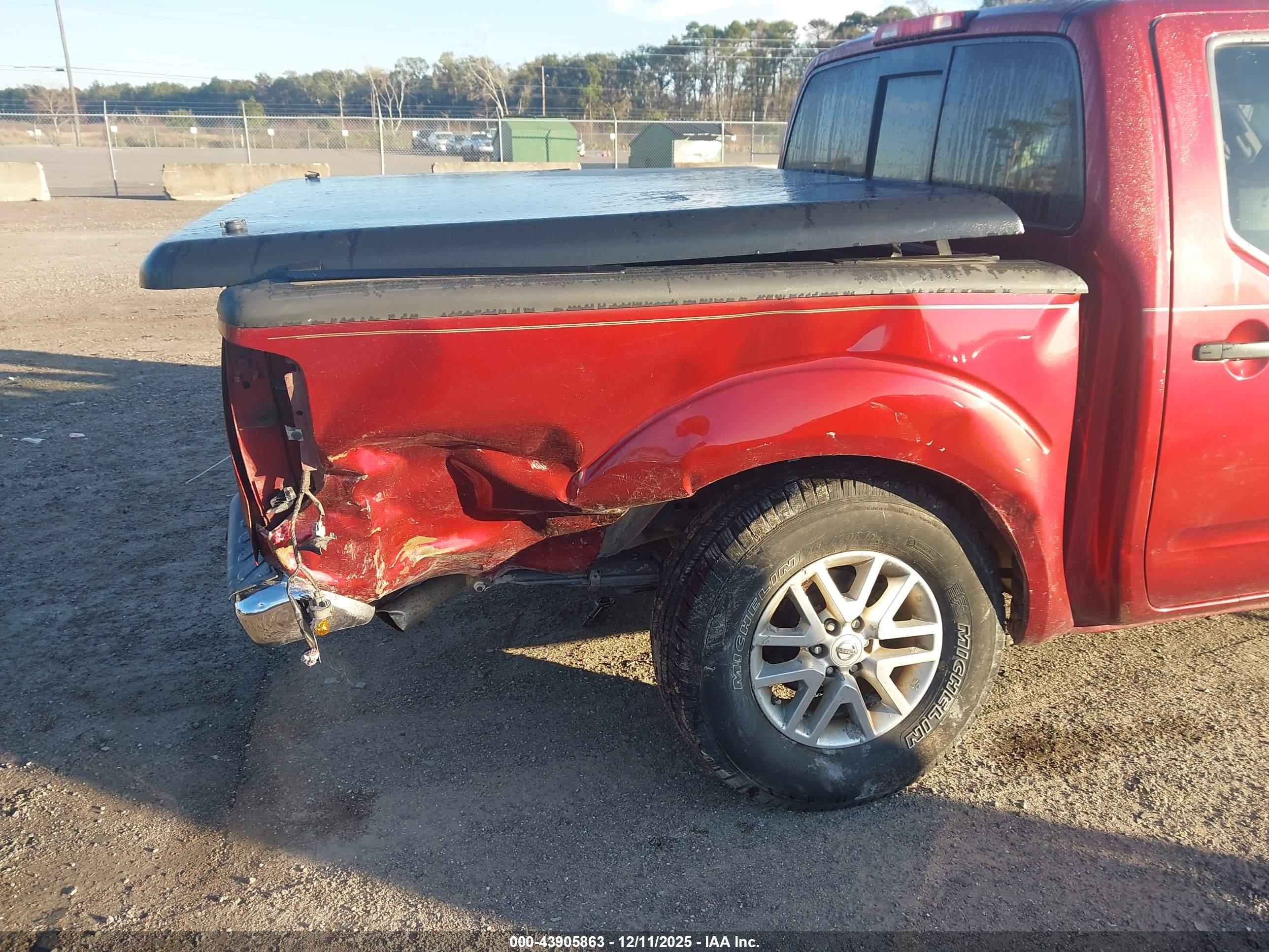 NISSAN FRONTIER image 6