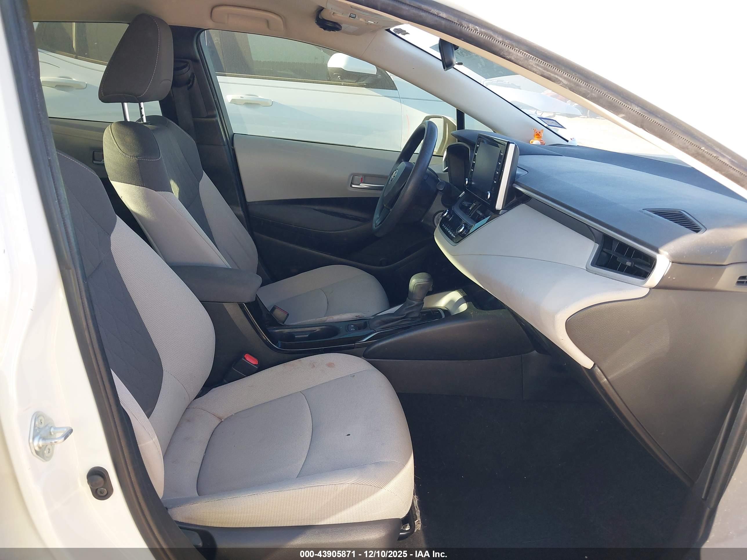 TOYOTA COROLLA image 5