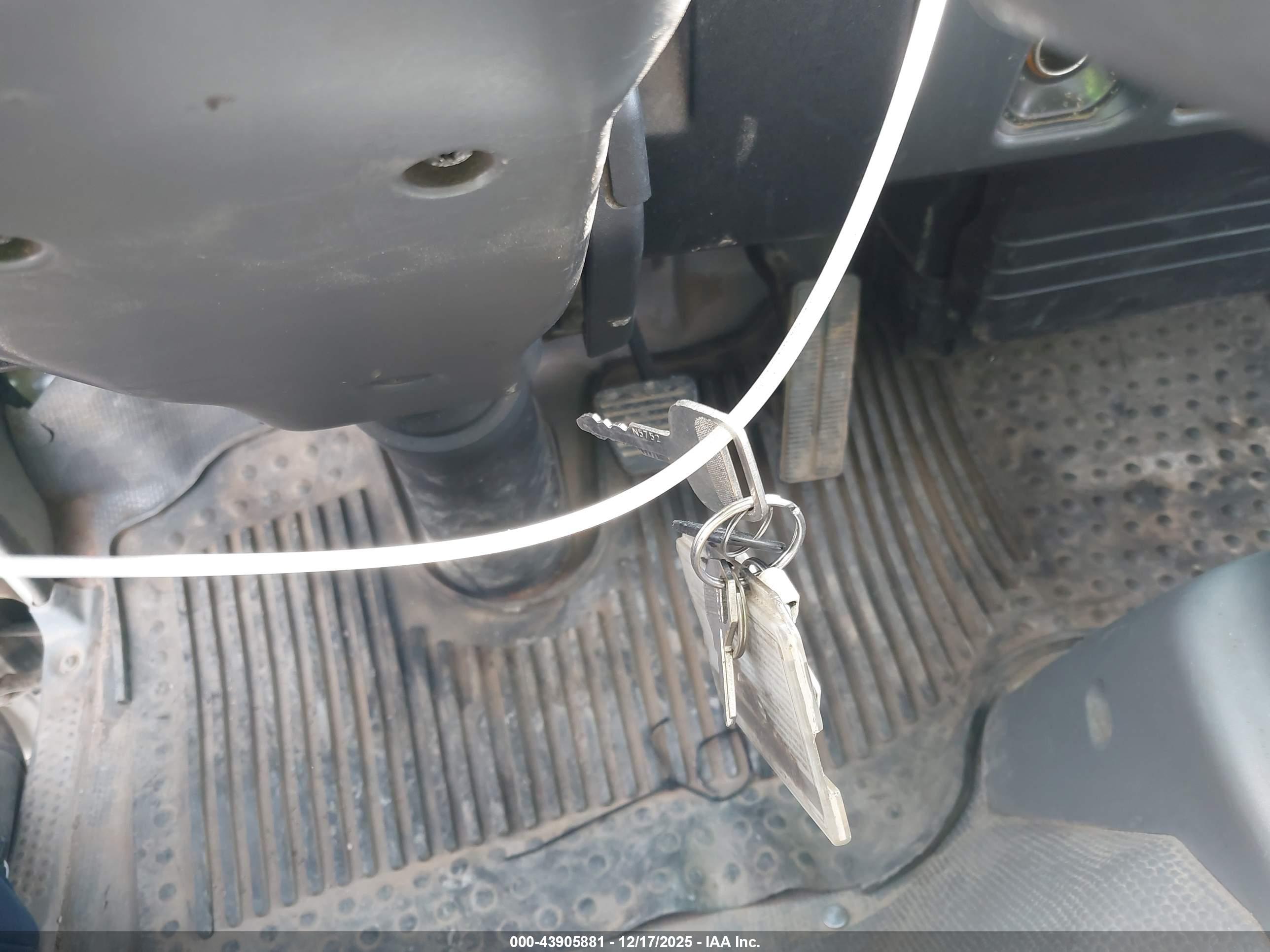 ISUZU W3S042 image 11
