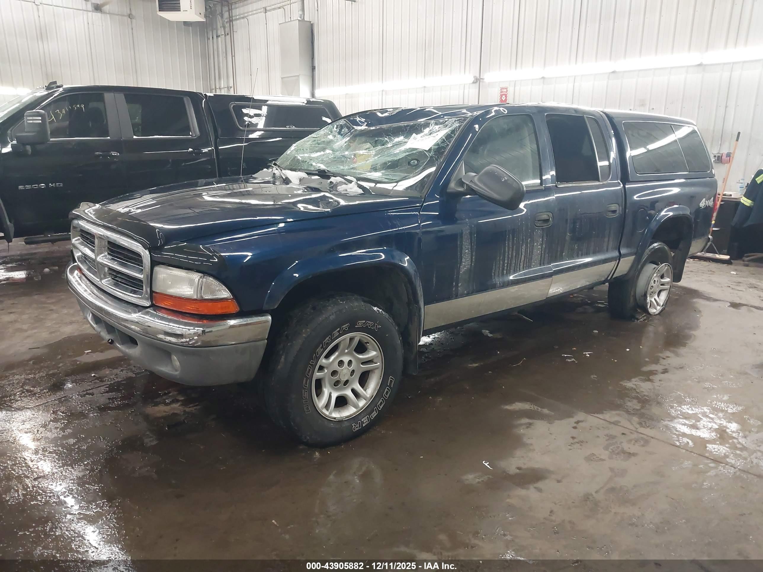 DODGE DAKOTA image 2