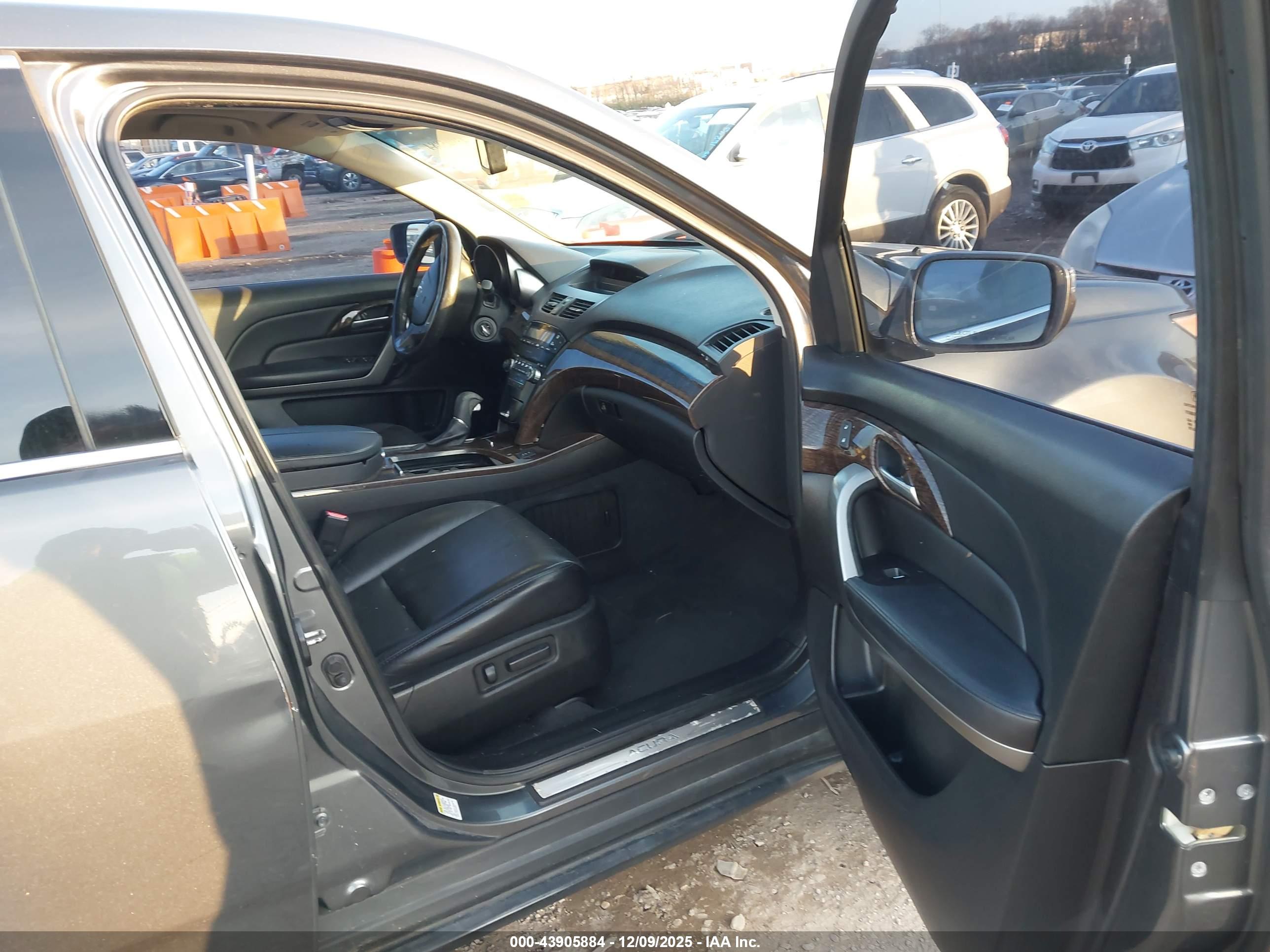 ACURA MDX image 5