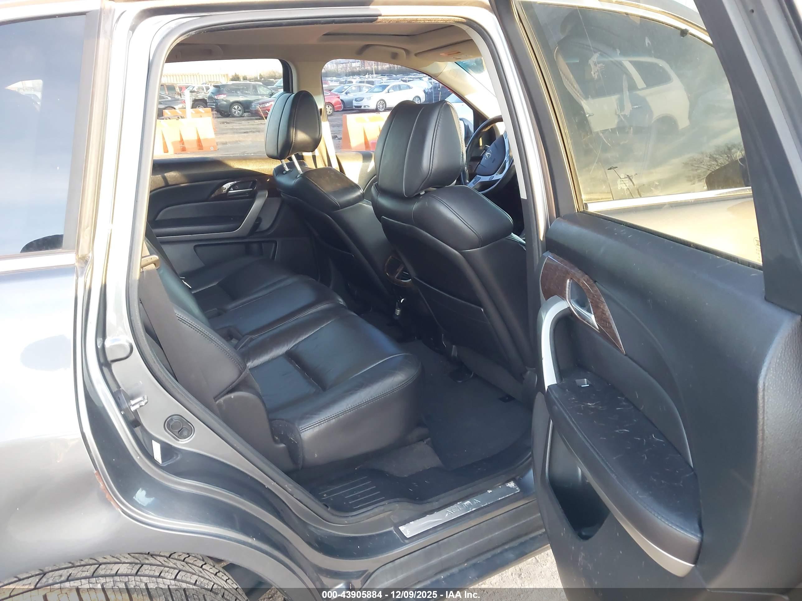 ACURA MDX image 8