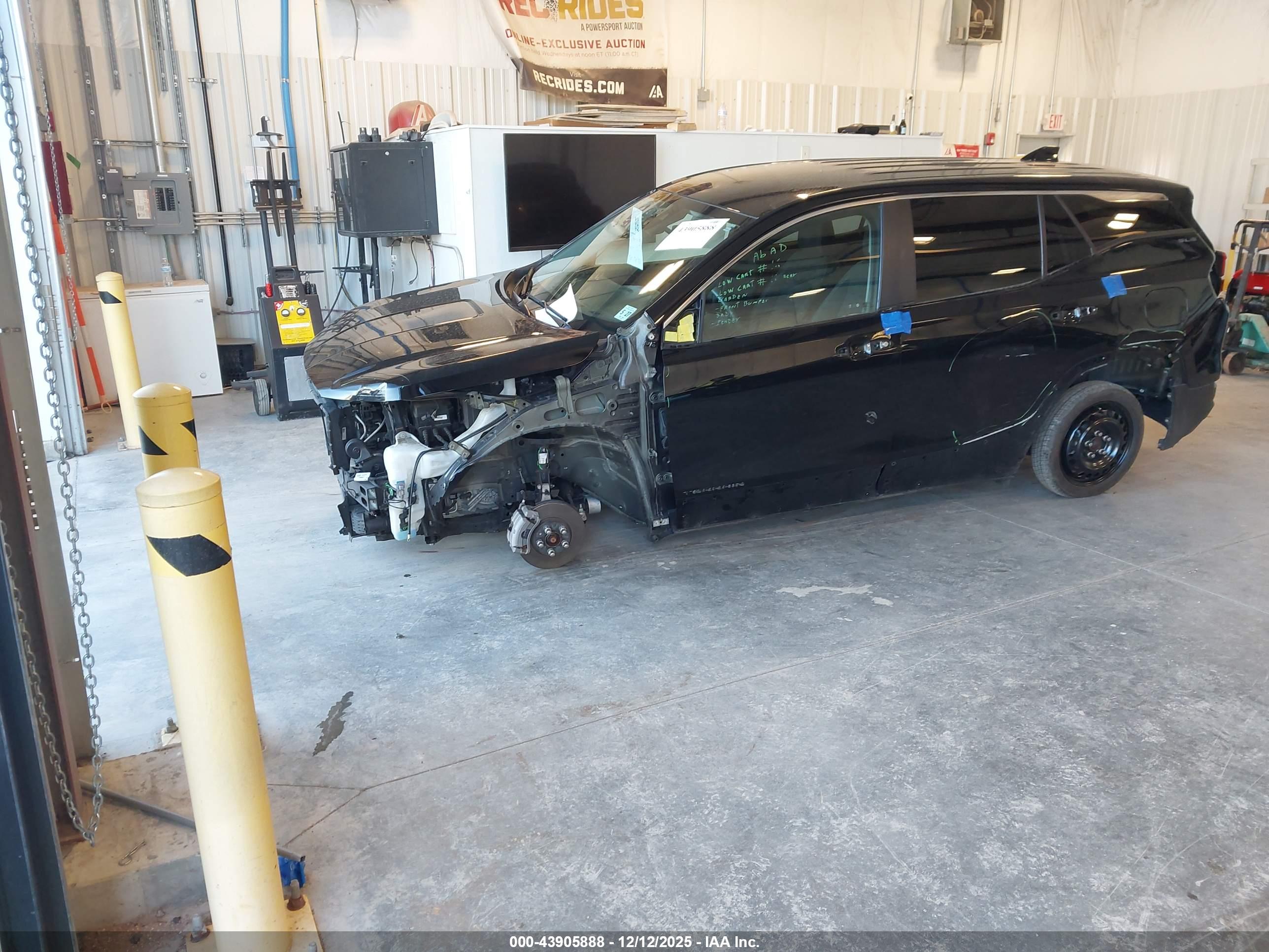 GMC TERRAIN image 2