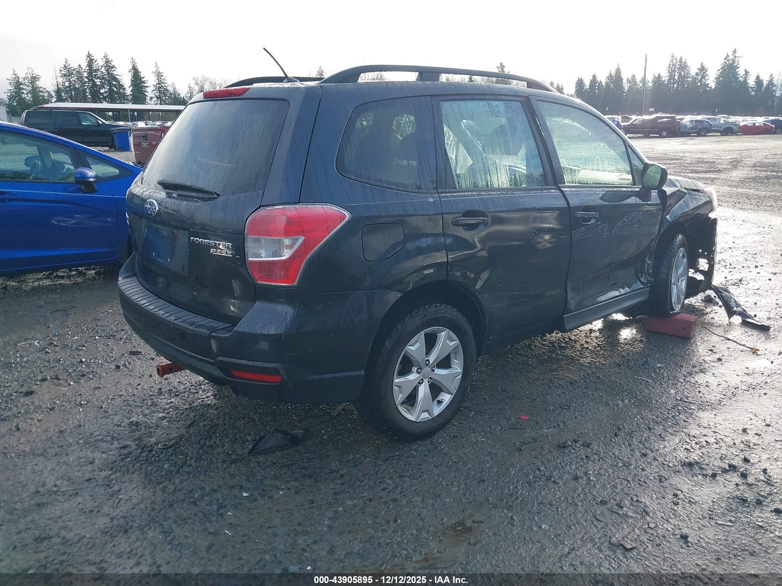 SUBARU FORESTER image 4
