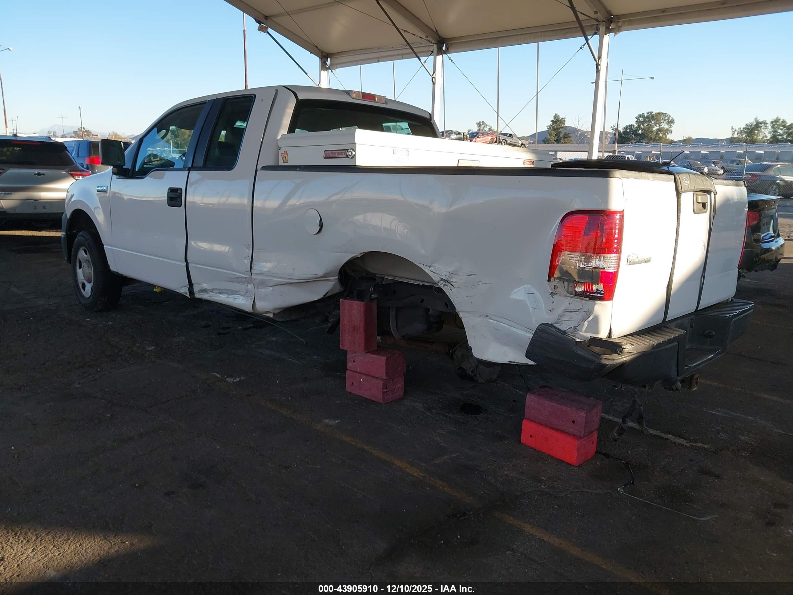 FORD F-150 image 3