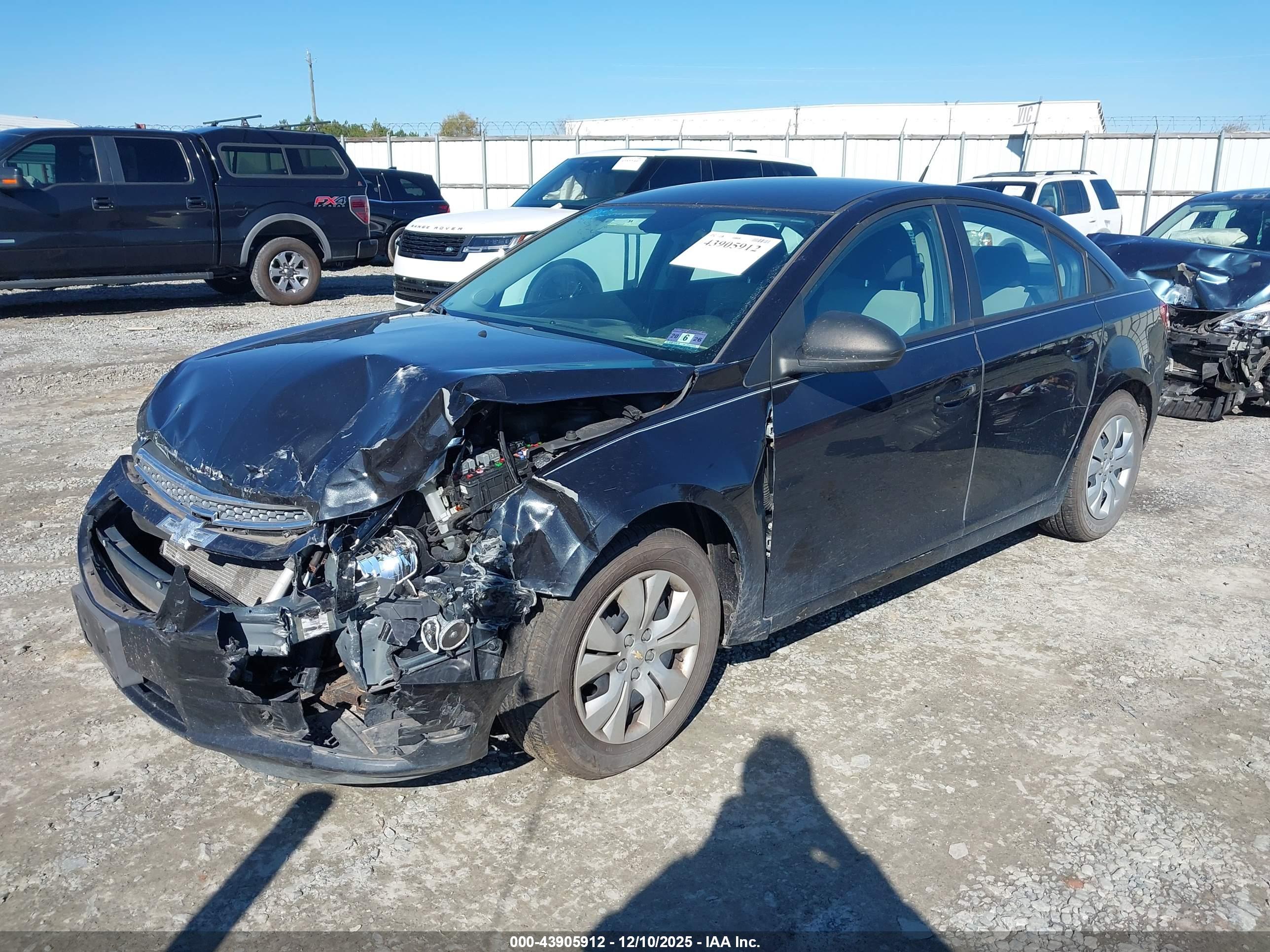 CHEVROLET CRUZE image 2