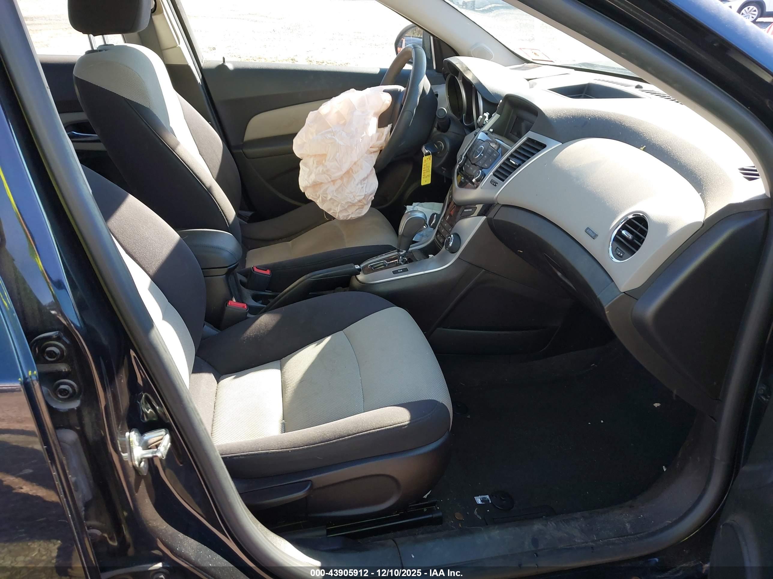 CHEVROLET CRUZE image 5