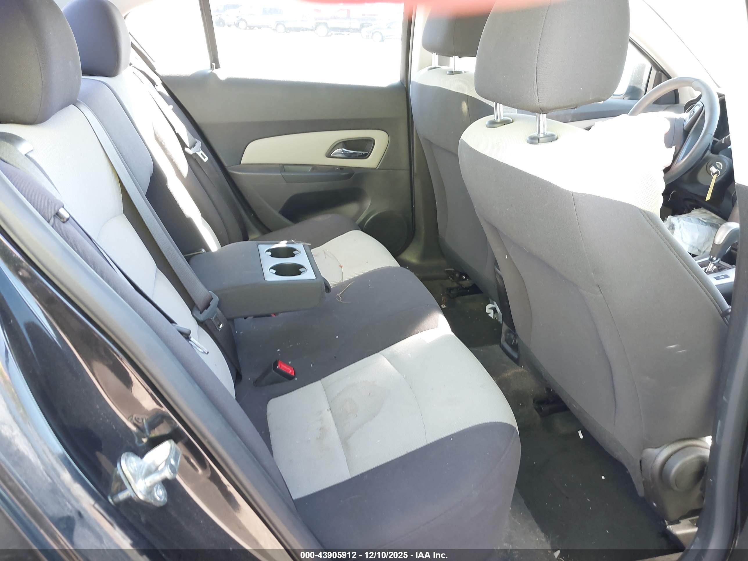 CHEVROLET CRUZE image 8