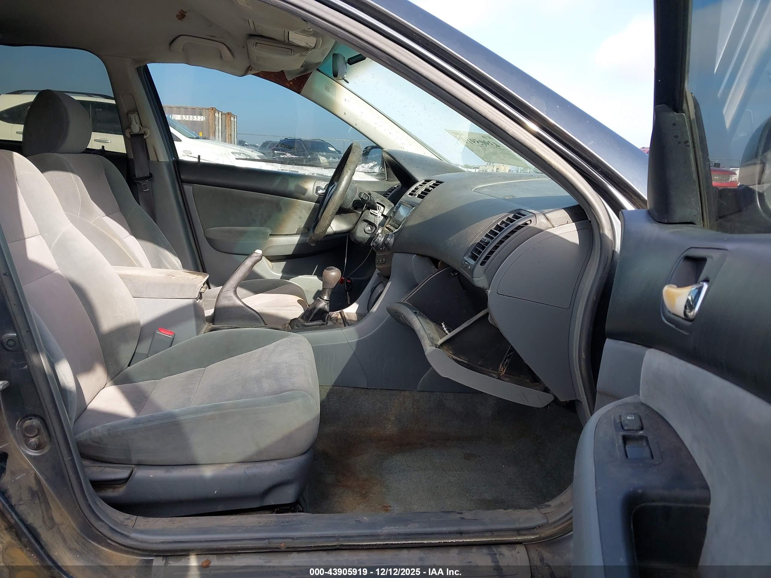 HONDA ACCORD image 5