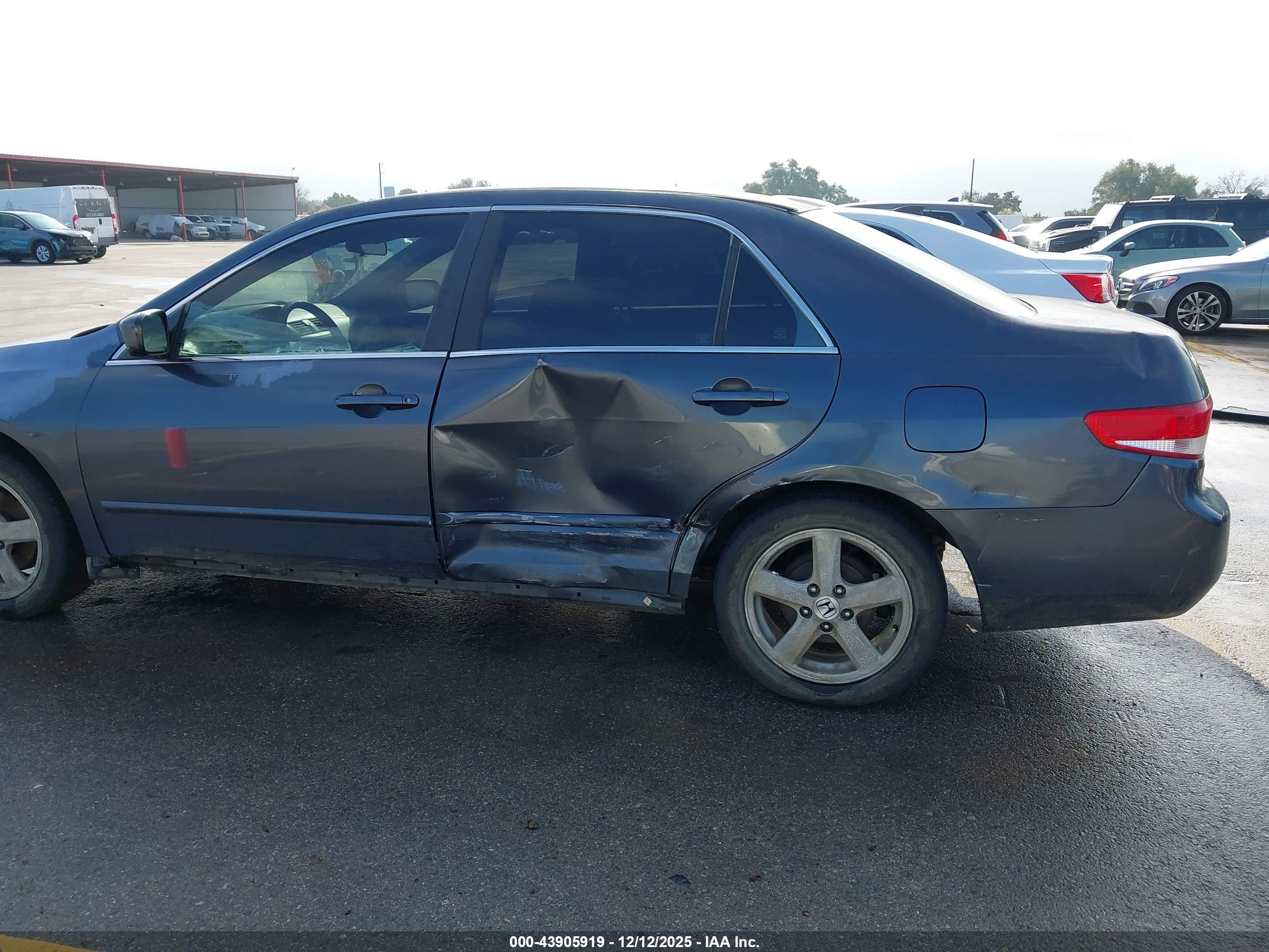 HONDA ACCORD image 6