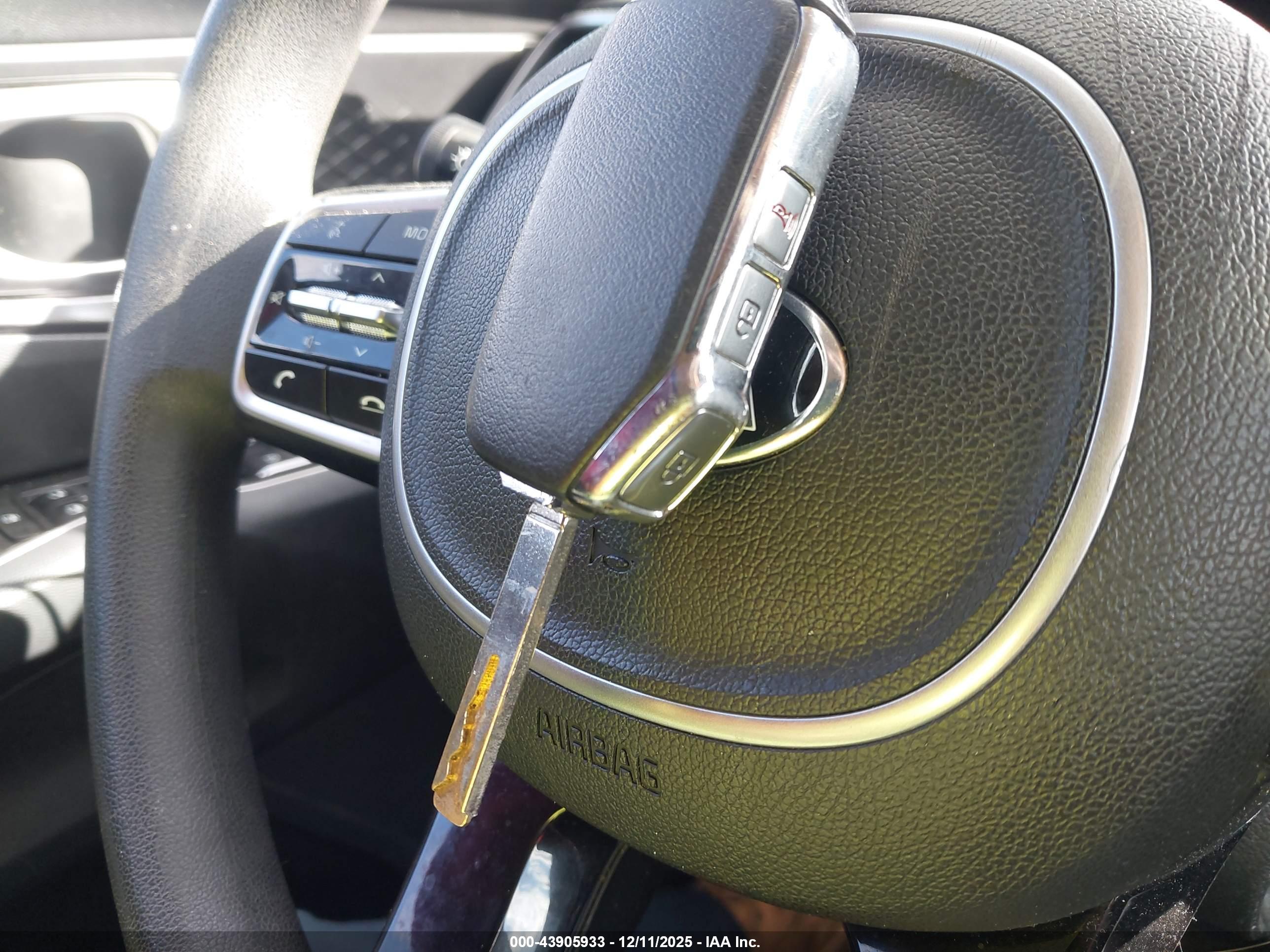 KIA SORENTO image 11