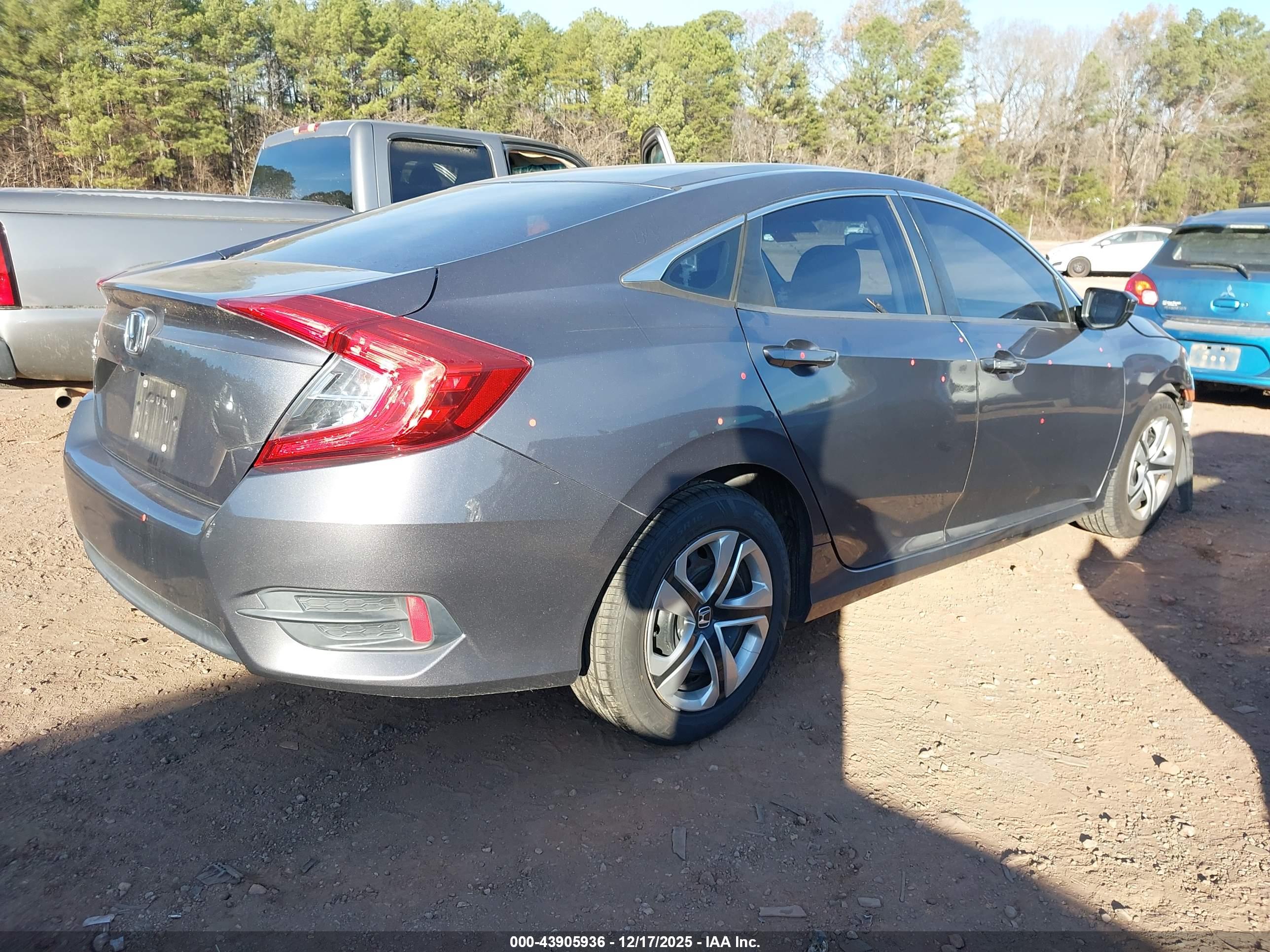 HONDA CIVIC image 4