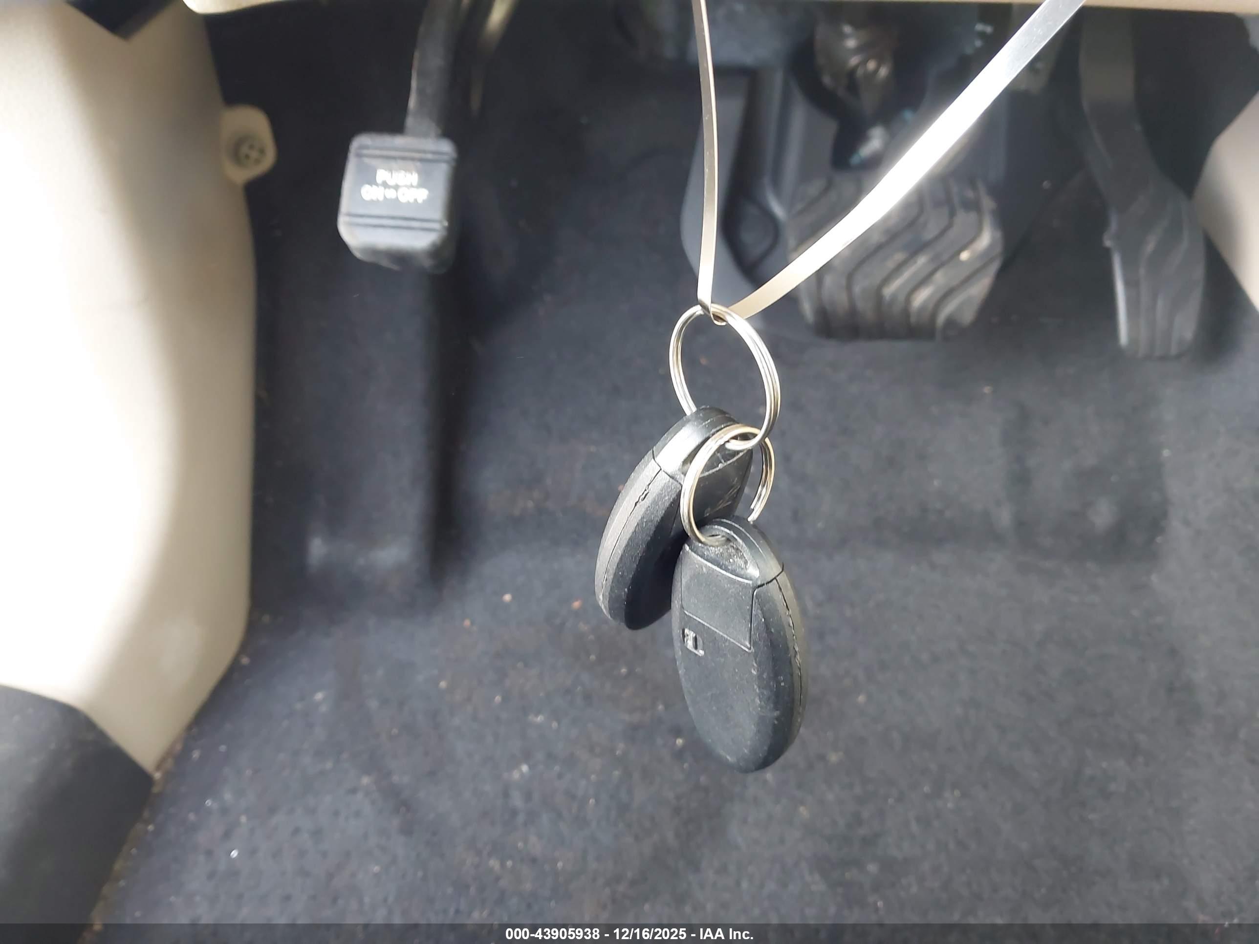NISSAN ROGUE image 11