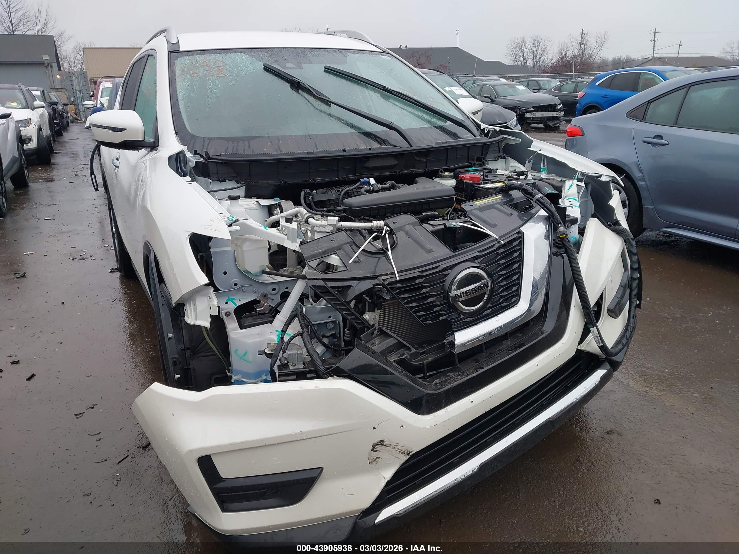 NISSAN ROGUE image 6