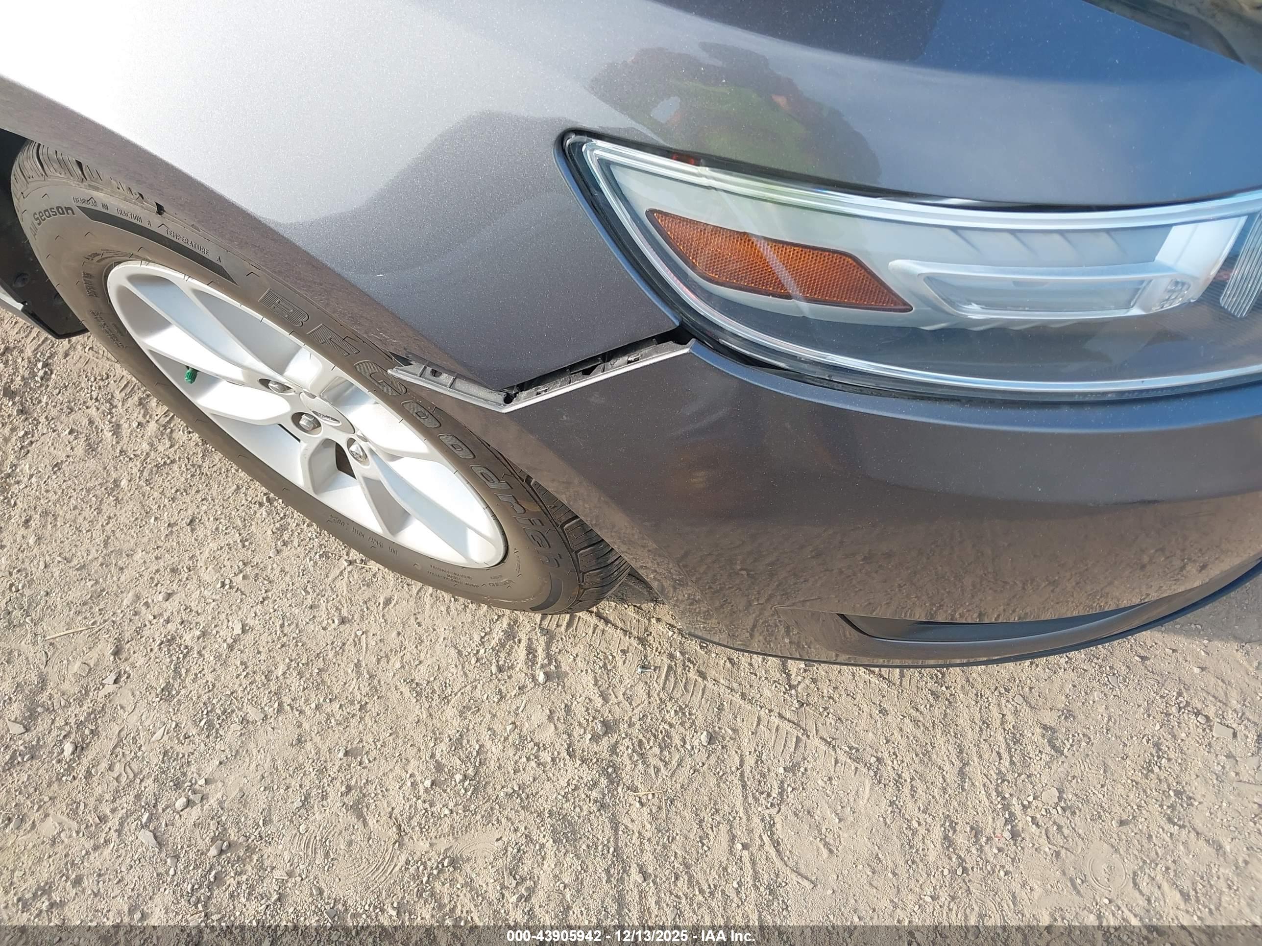 FORD TAURUS image 6