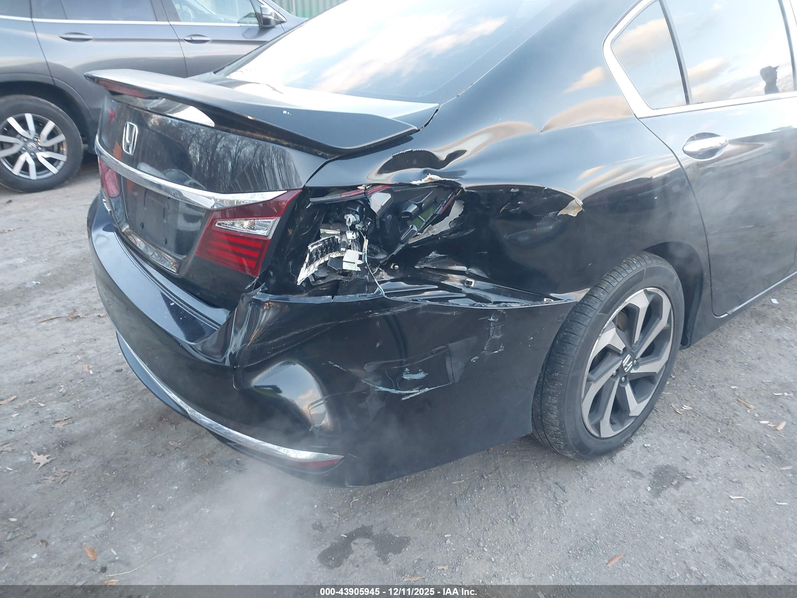 HONDA ACCORD image 6
