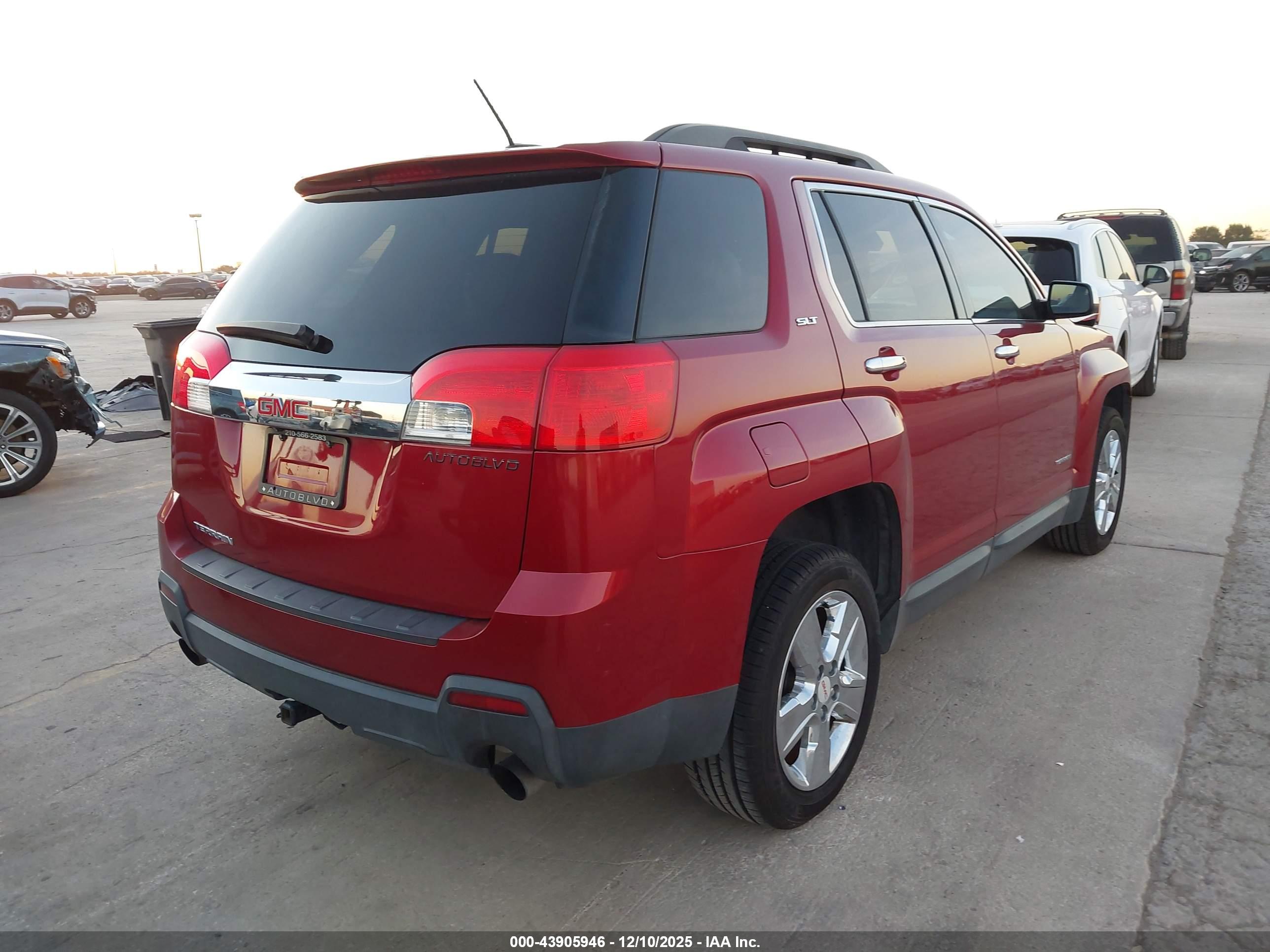 GMC TERRAIN image 4