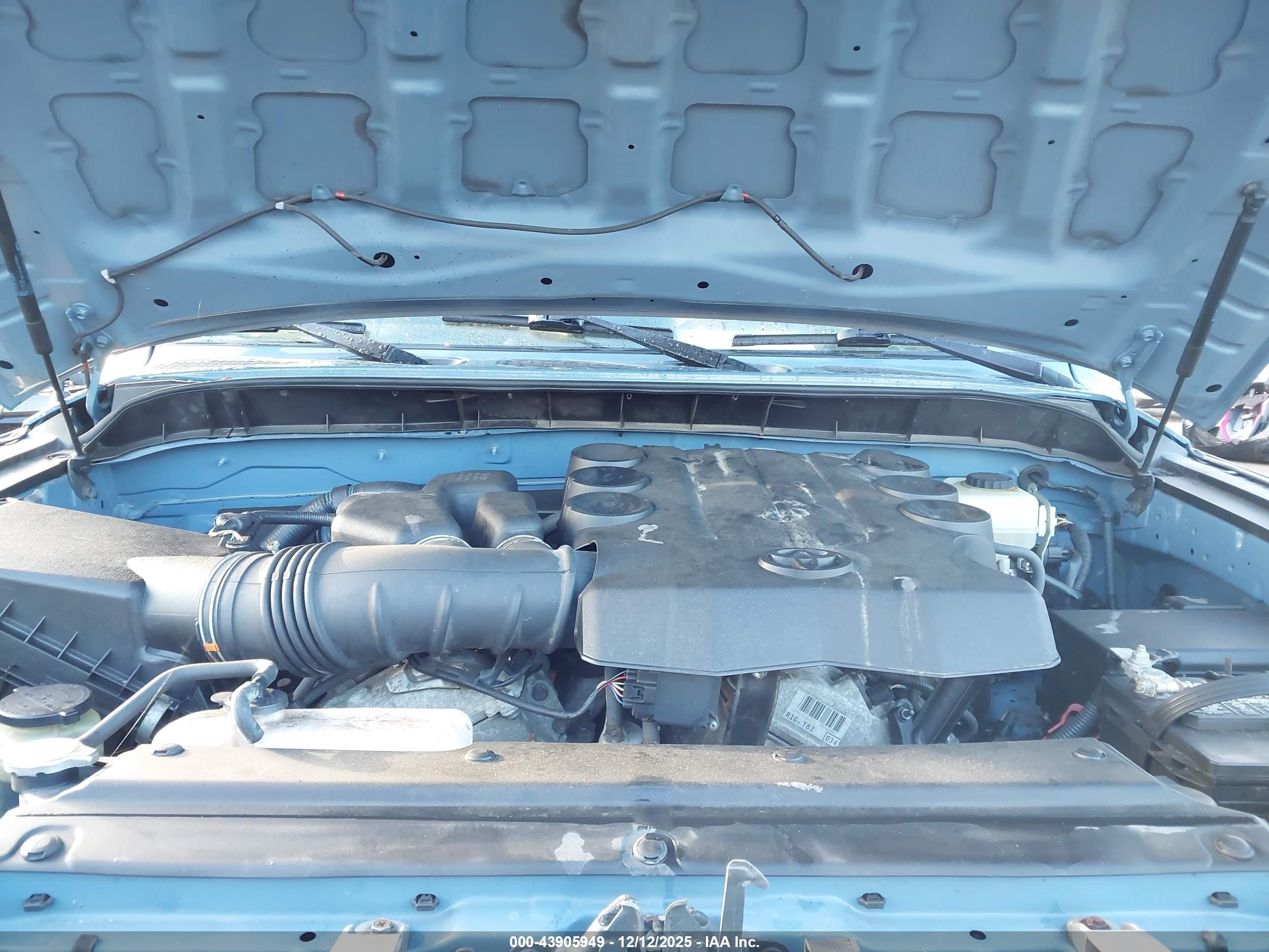 TOYOTA FJ image 10
