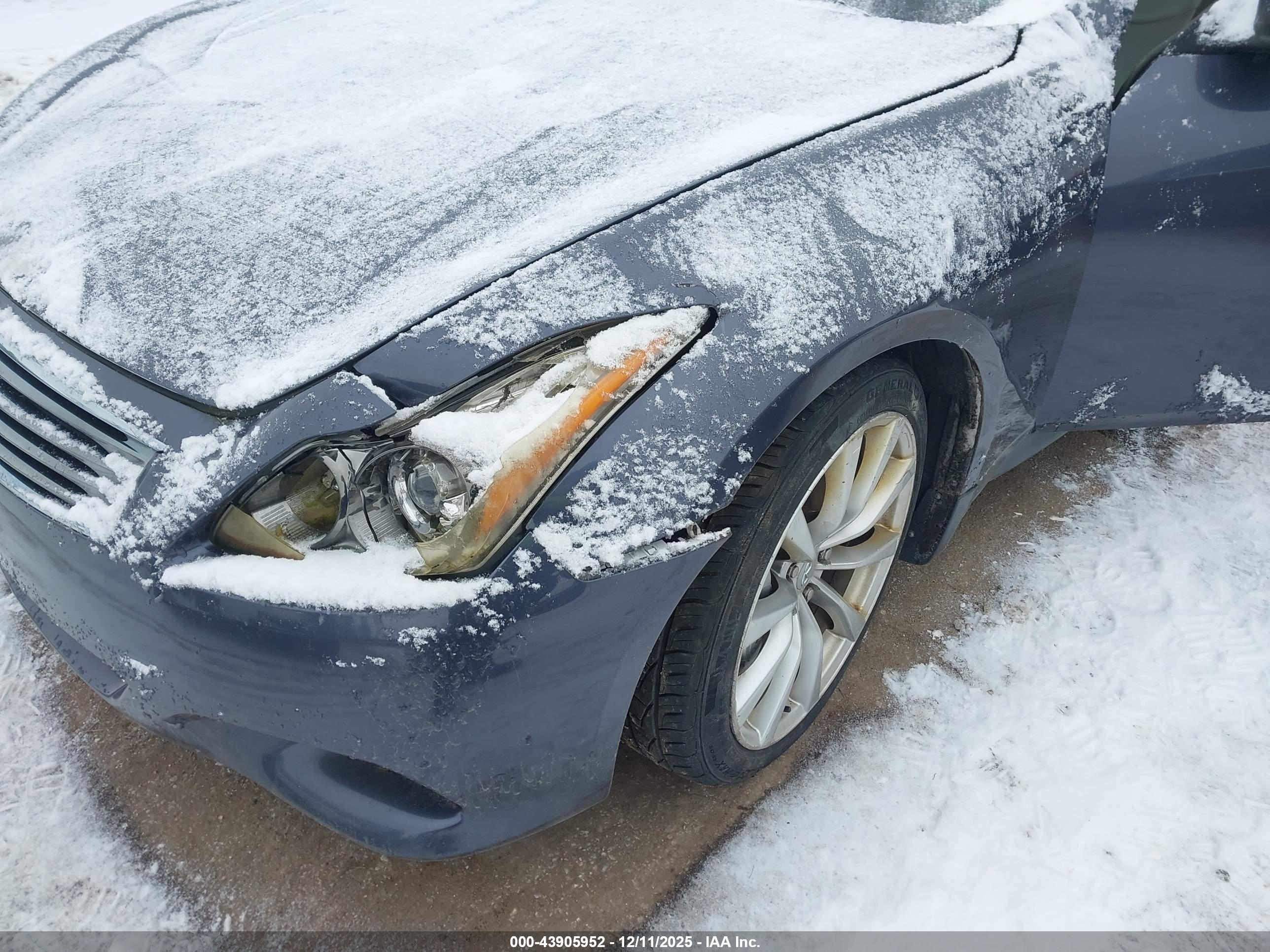 INFINITI G37 image 6