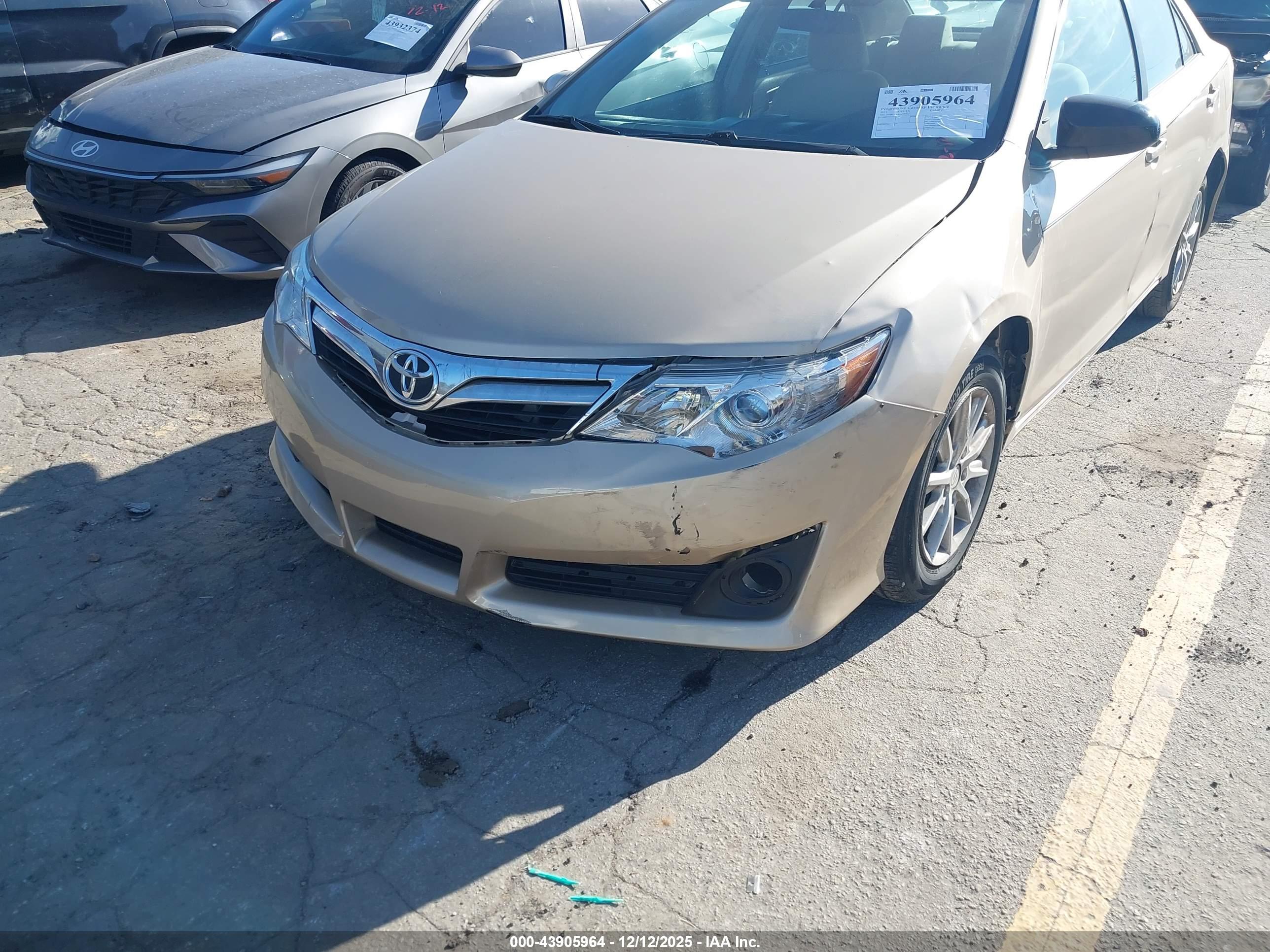 TOYOTA CAMRY image 6