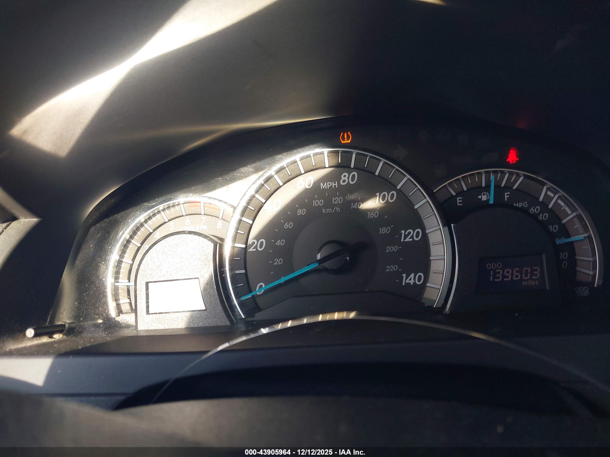 TOYOTA CAMRY image 7