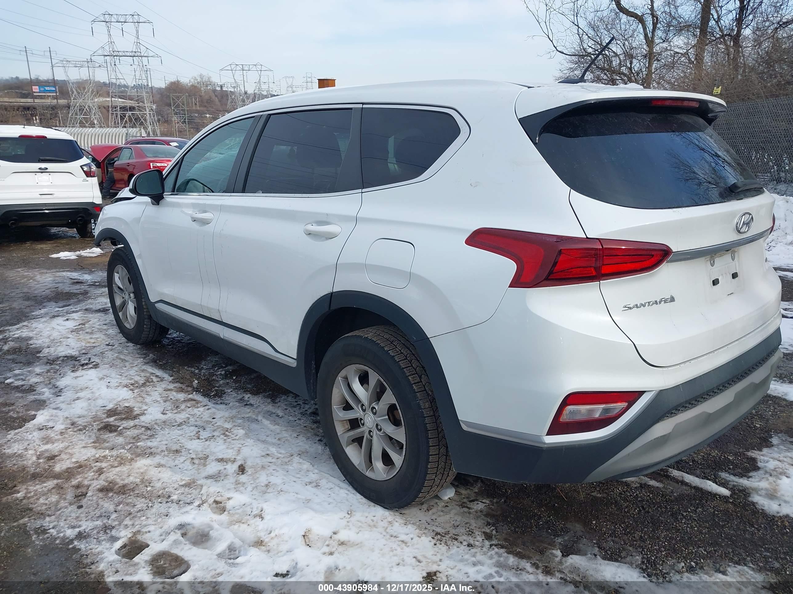 HYUNDAI SANTA image 3