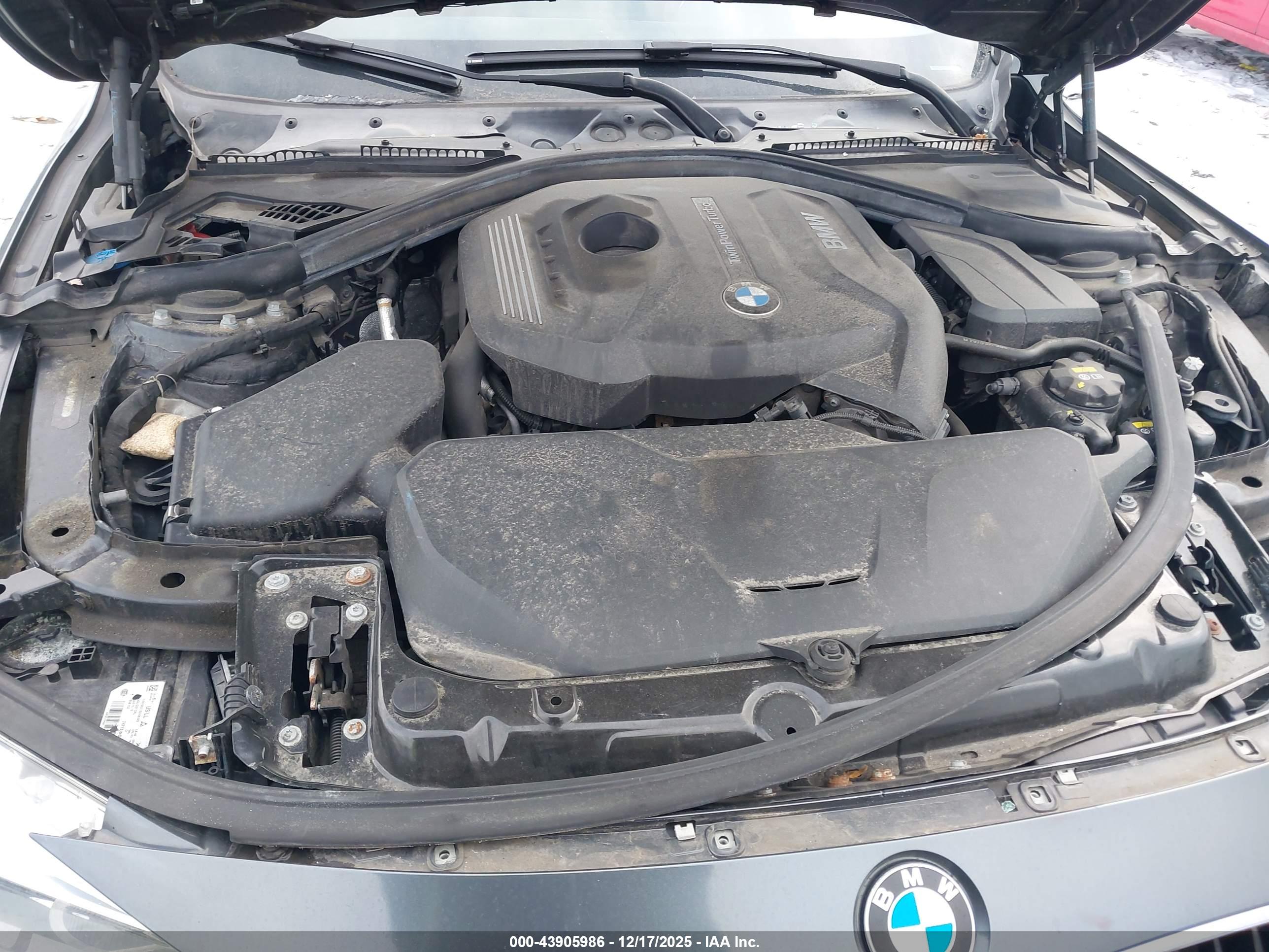 BMW 330I image 10