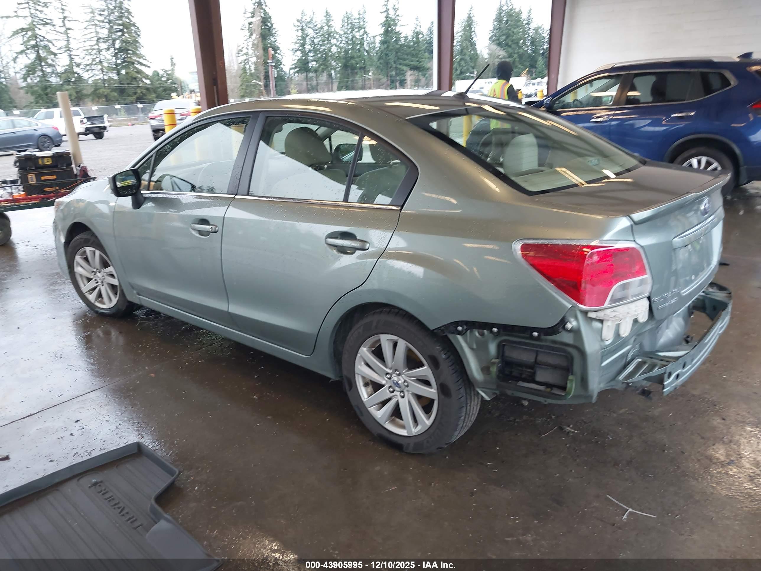 SUBARU IMPREZA image 3