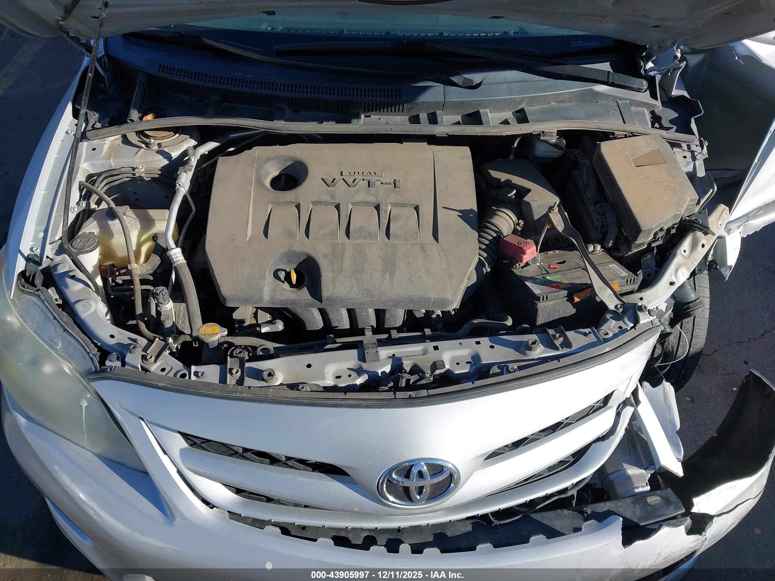 TOYOTA COROLLA image 10