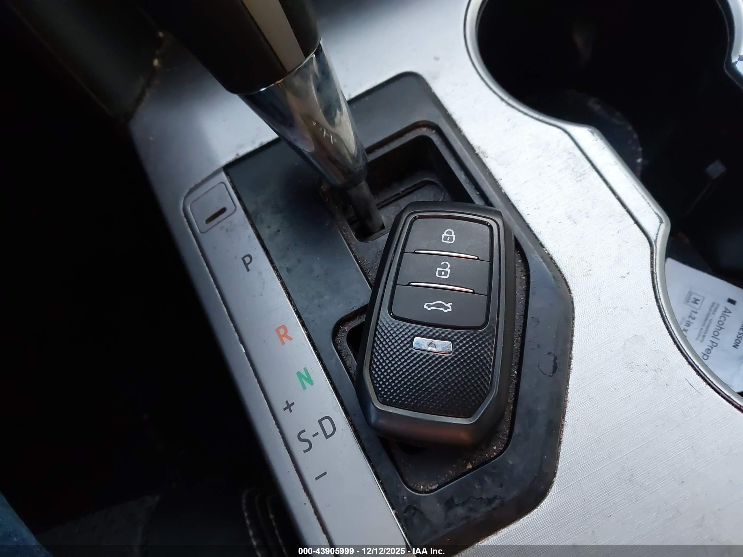 TOYOTA CAMRY image 11
